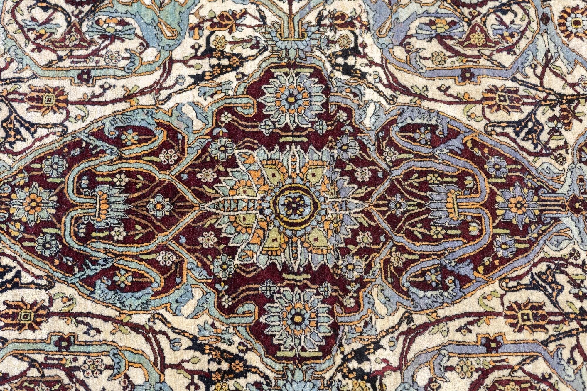 Antique Mohtasham Kashan Rug 4'9'' x 8'1'' For Sale 2