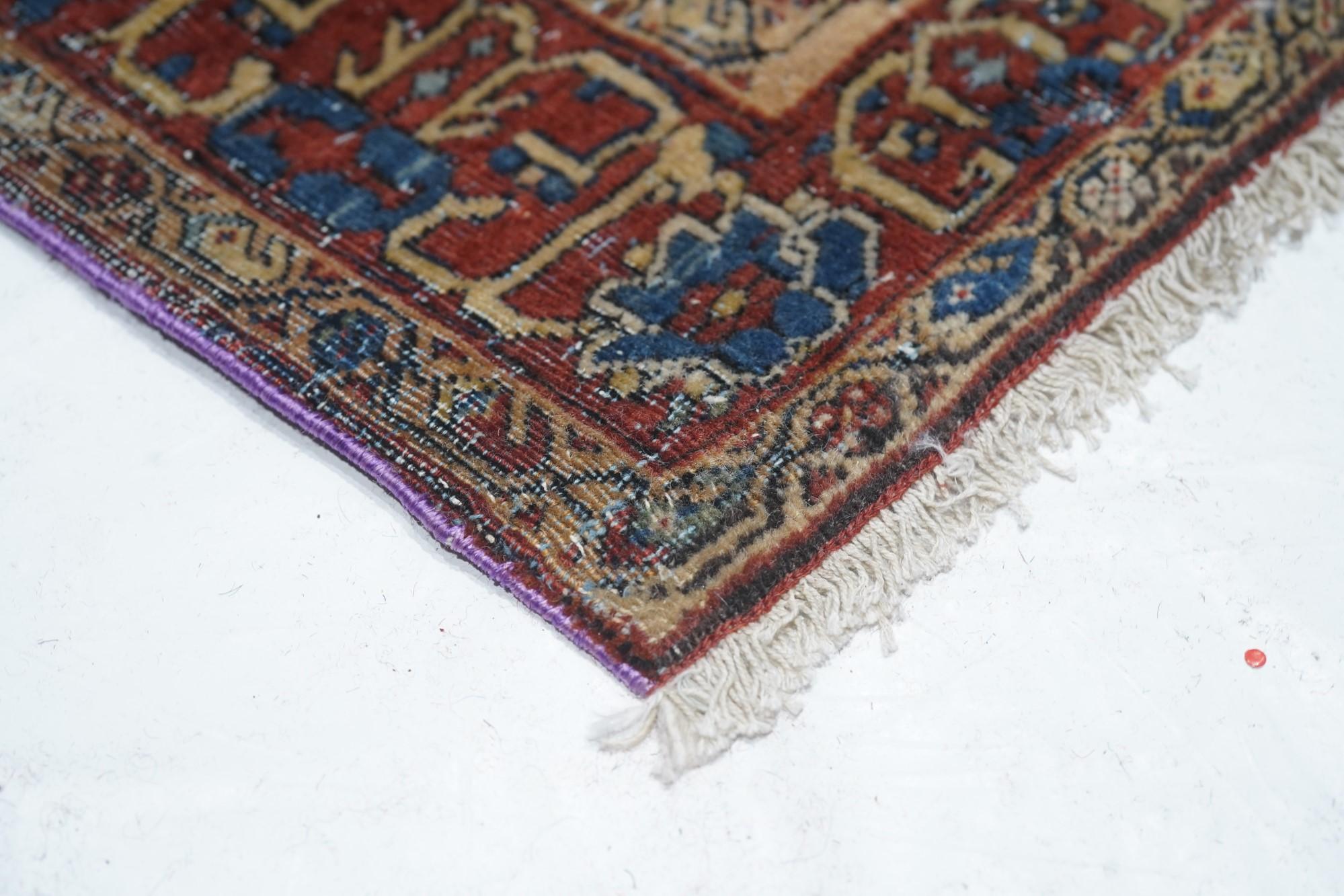 Antiker Mohtasham Kashan-Teppich 7'5'' x 10'1'' (Persisch) im Angebot