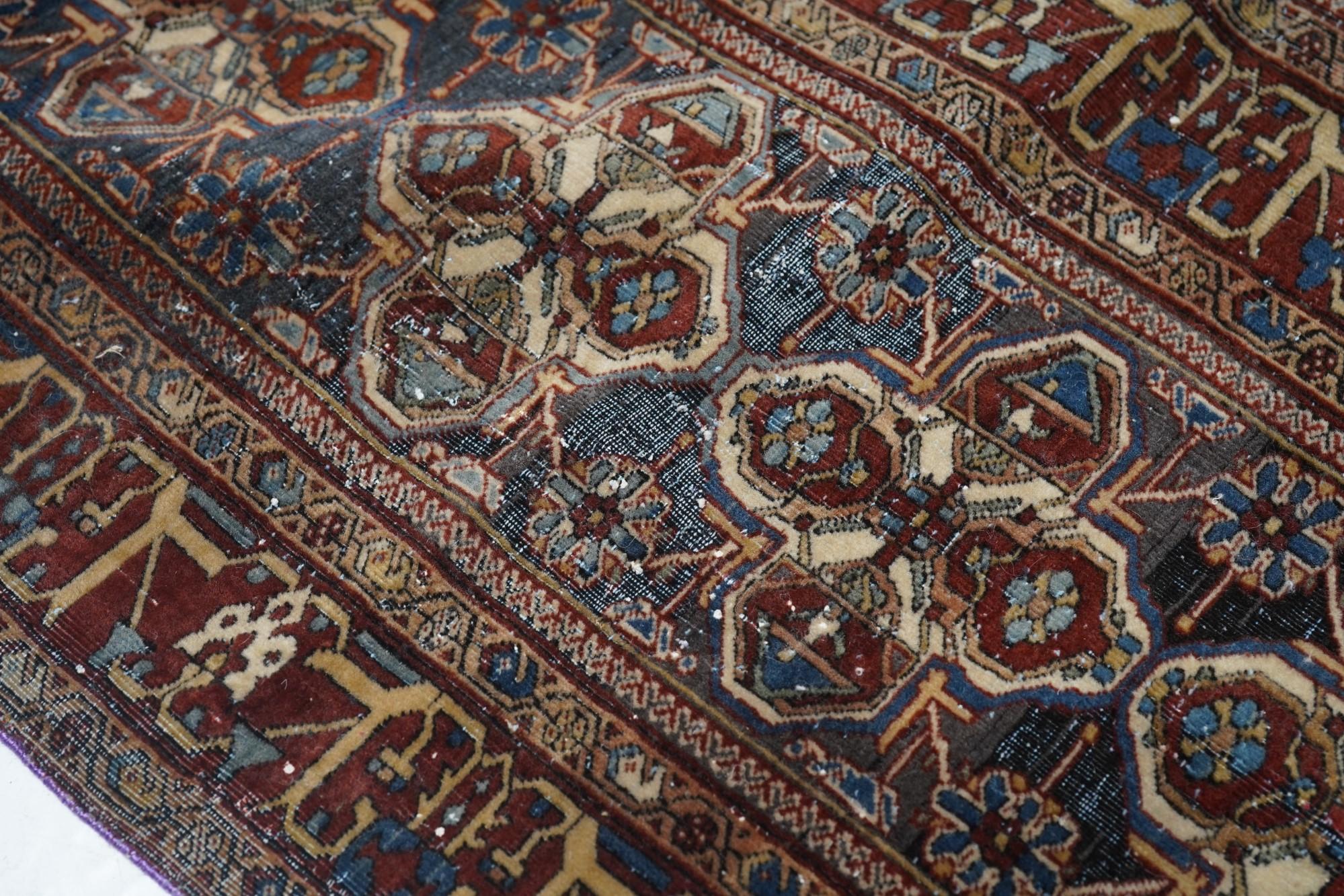 Antiker Mohtasham Kashan-Teppich 7'5'' x 10'1'' im Zustand „Gut“ im Angebot in New York, NY