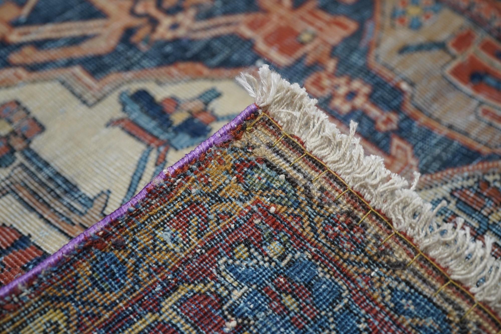Antiker Mohtasham Kashan-Teppich 7'5'' x 10'1'' im Angebot 3