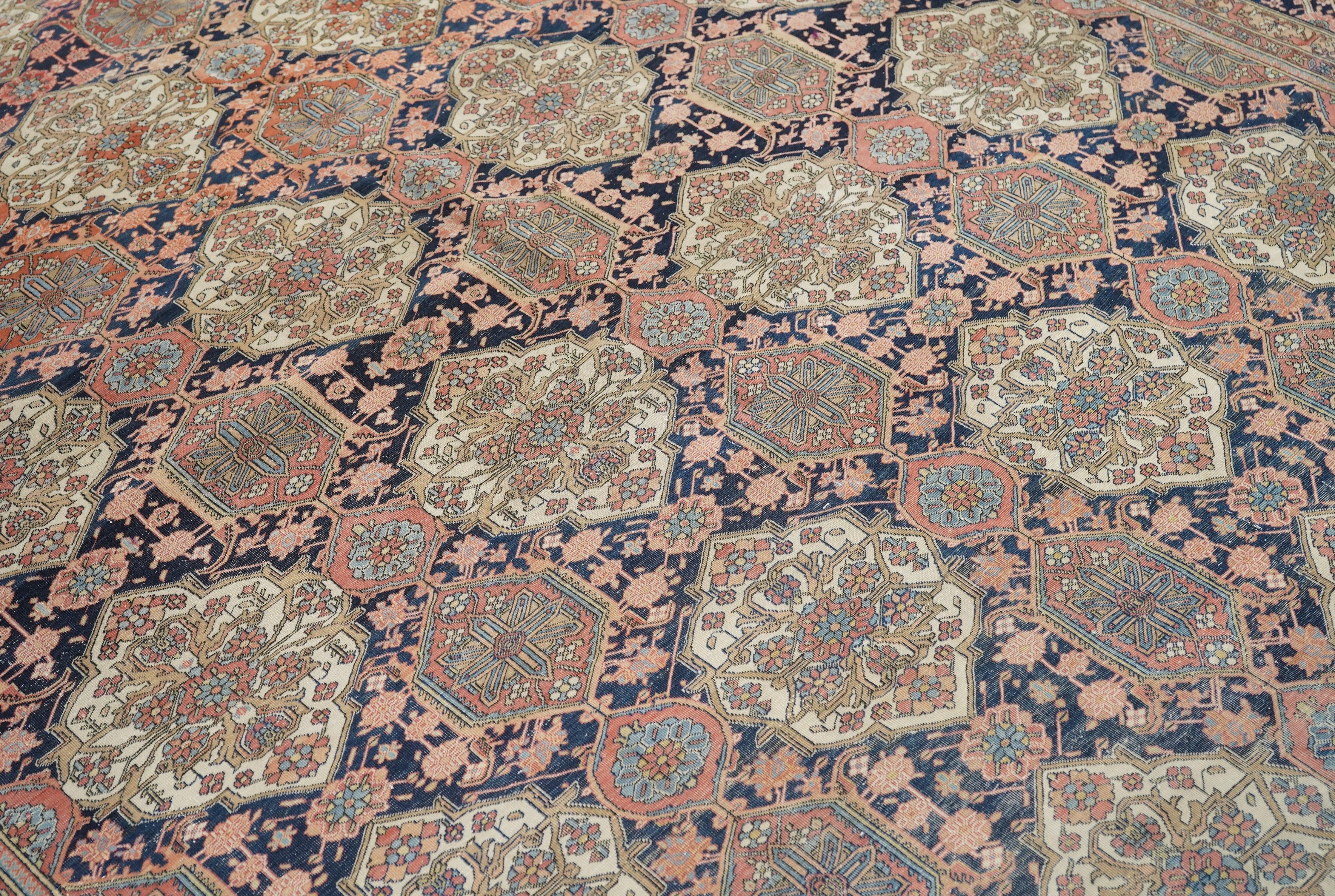 Antiker Mohtasham Kashan-Teppich 7'6'' x 10'3'' im Angebot 1