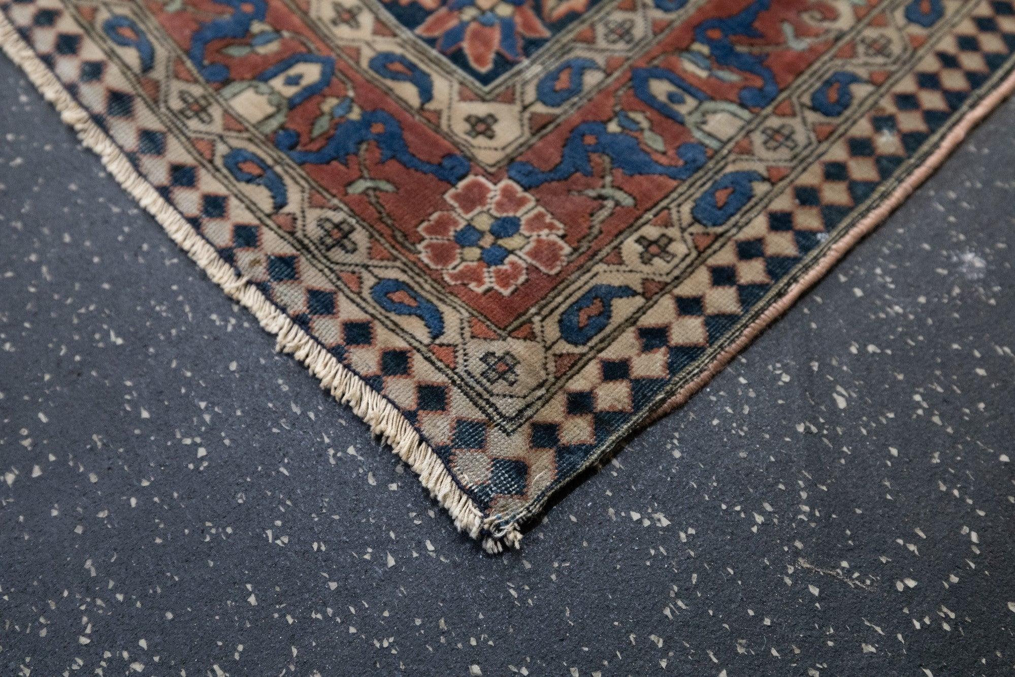 Antiker Mohtasham Kashan-Teppich 7'6'' x 11'2'' (Persisch) im Angebot