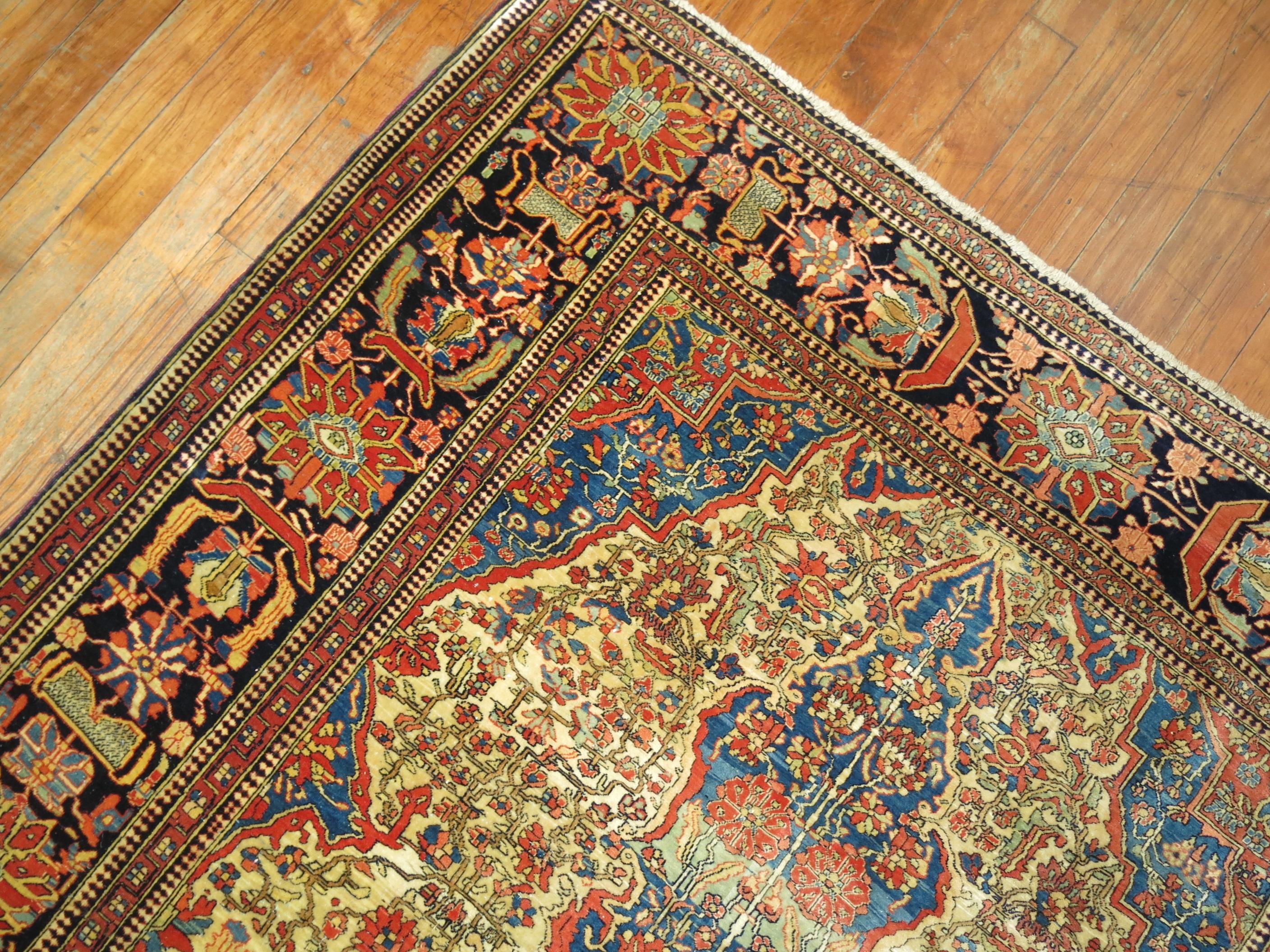 Antique Mohtasham Kashan Rug In Good Condition In New York, NY