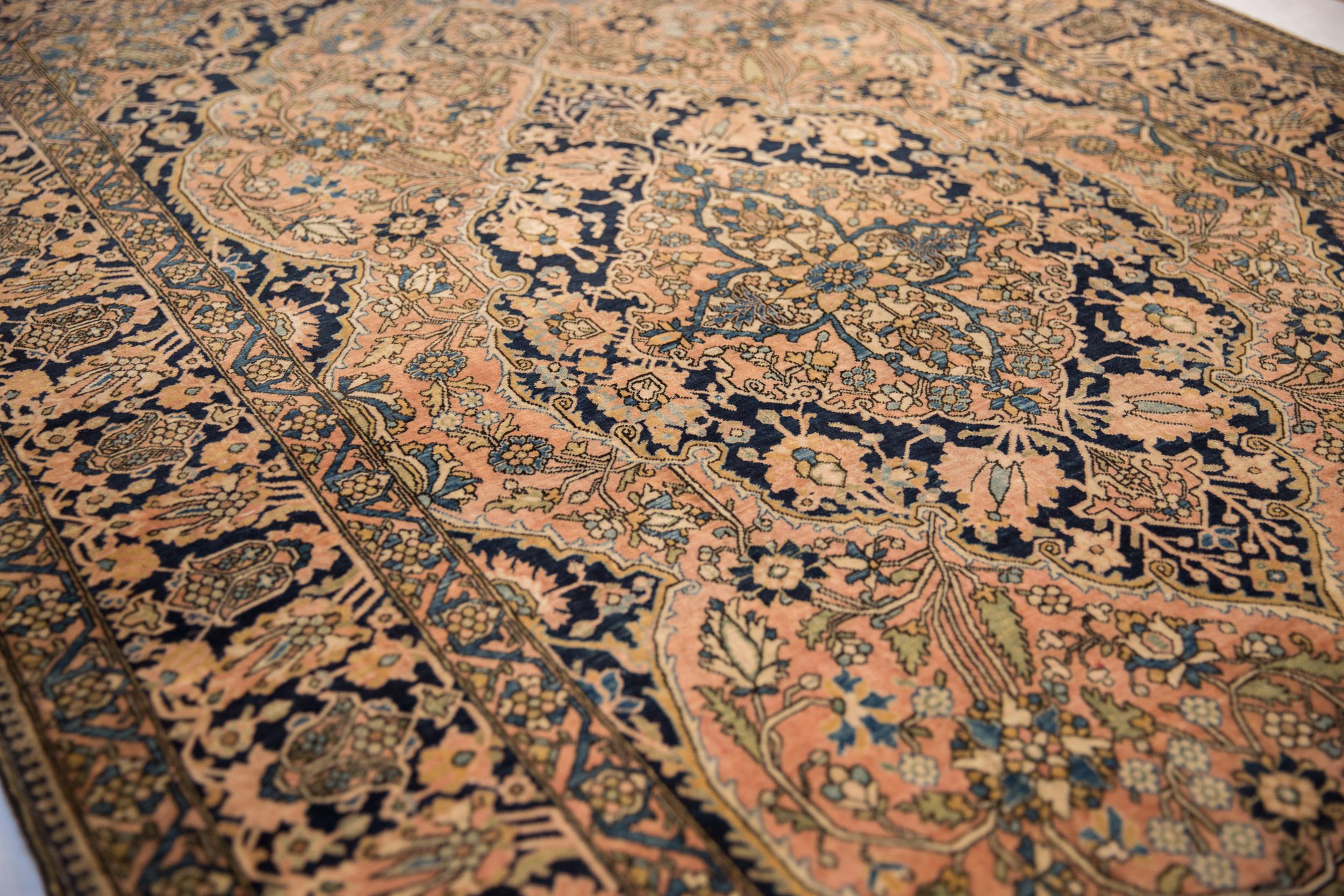 Antique Mohtashem Kashan Rug For Sale 7