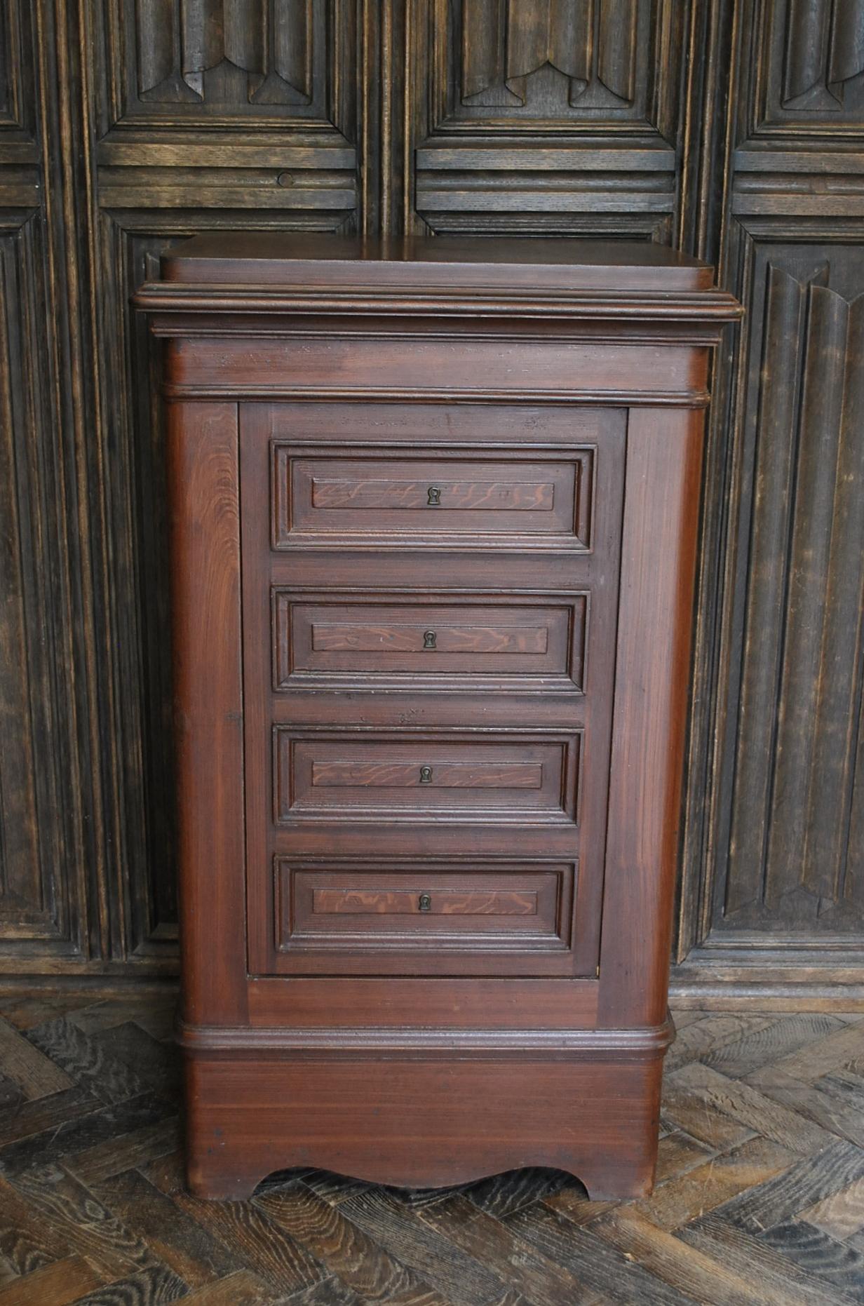 Antique Money Safe In Fair Condition In Cheltenham, GB