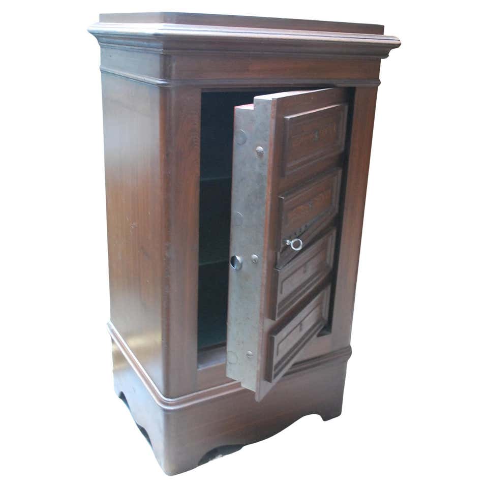 New Hampshire Pie Safe at 1stDibs pie safe for sale near me, what is