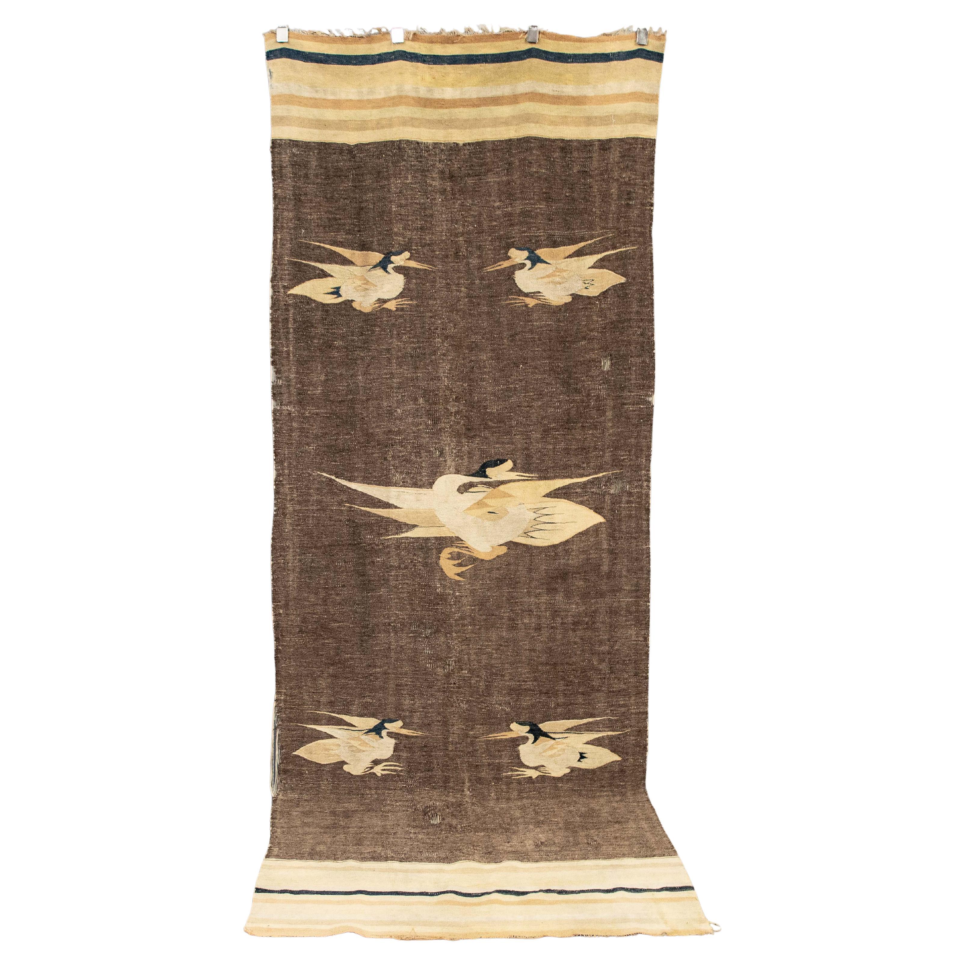 Antike mongolische handgewebte Wolldecke mit Kranichen