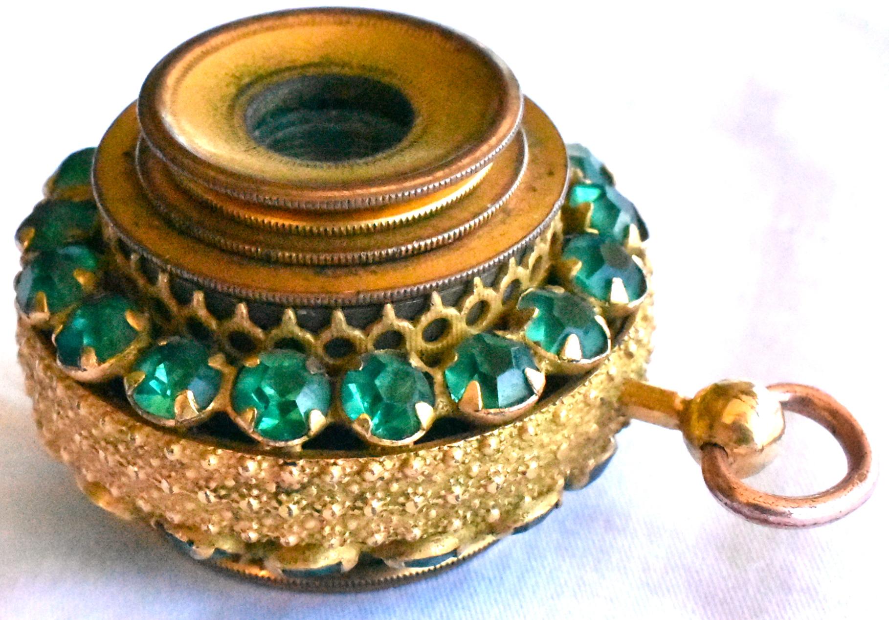 Antique Monocular Pendant with Green Pastes 3