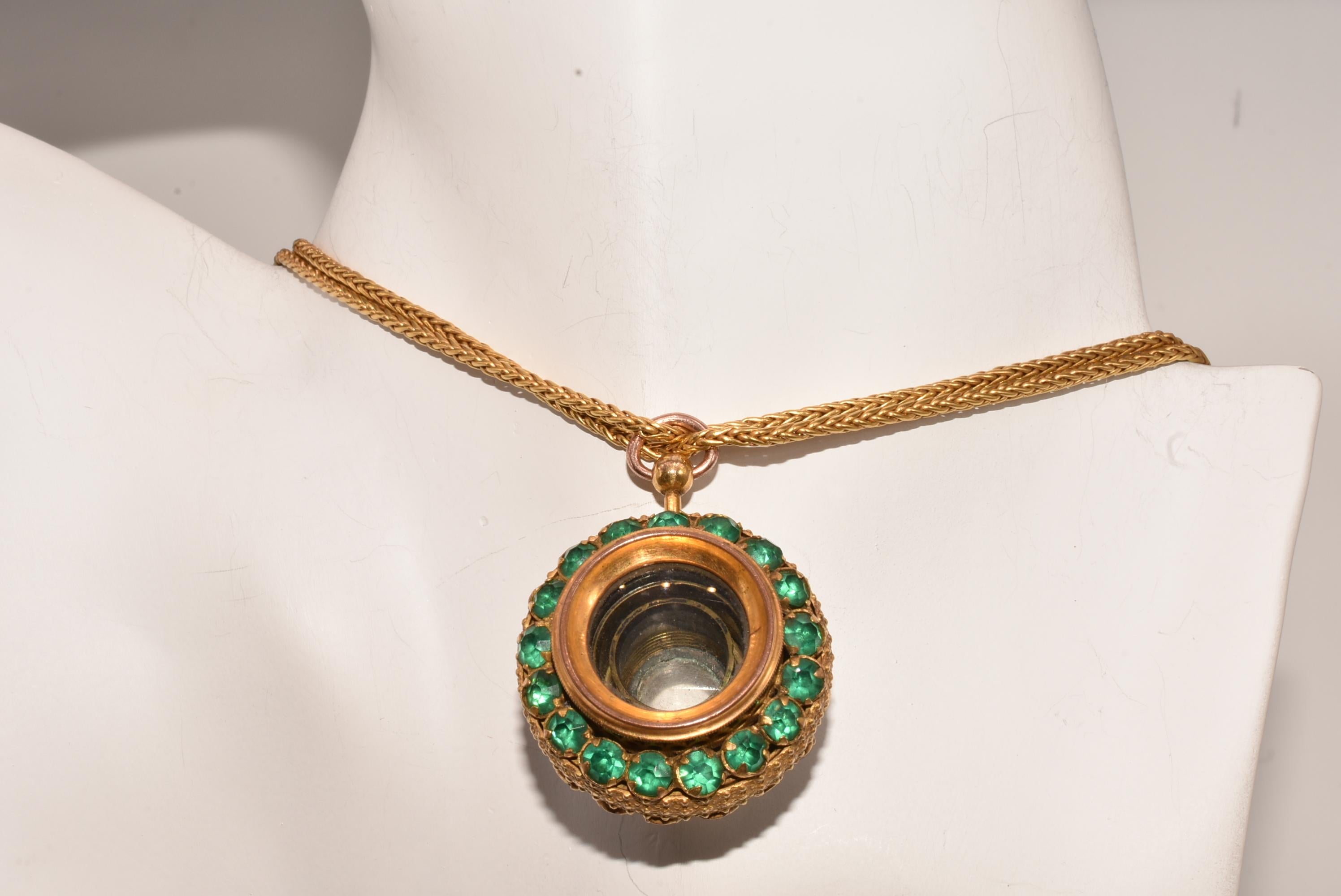 Antique Monocular Pendant with Green Pastes 4