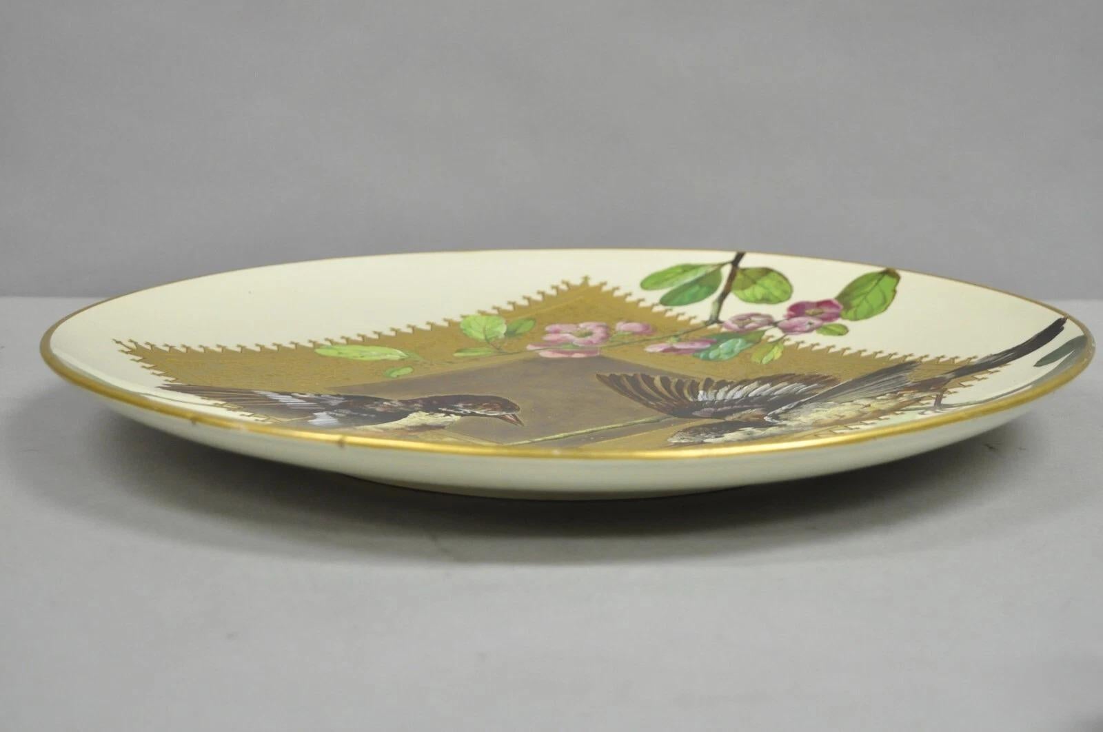 Antique Montereau B&Cie Faience French Porcelain Hand Painted Bird Charger Plate im Zustand „Gut“ im Angebot in Philadelphia, PA