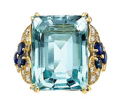 Antique Monture Cartier 18k Gold 22.80 Carat Aquamarine Cocktail Ring, Size 7.5