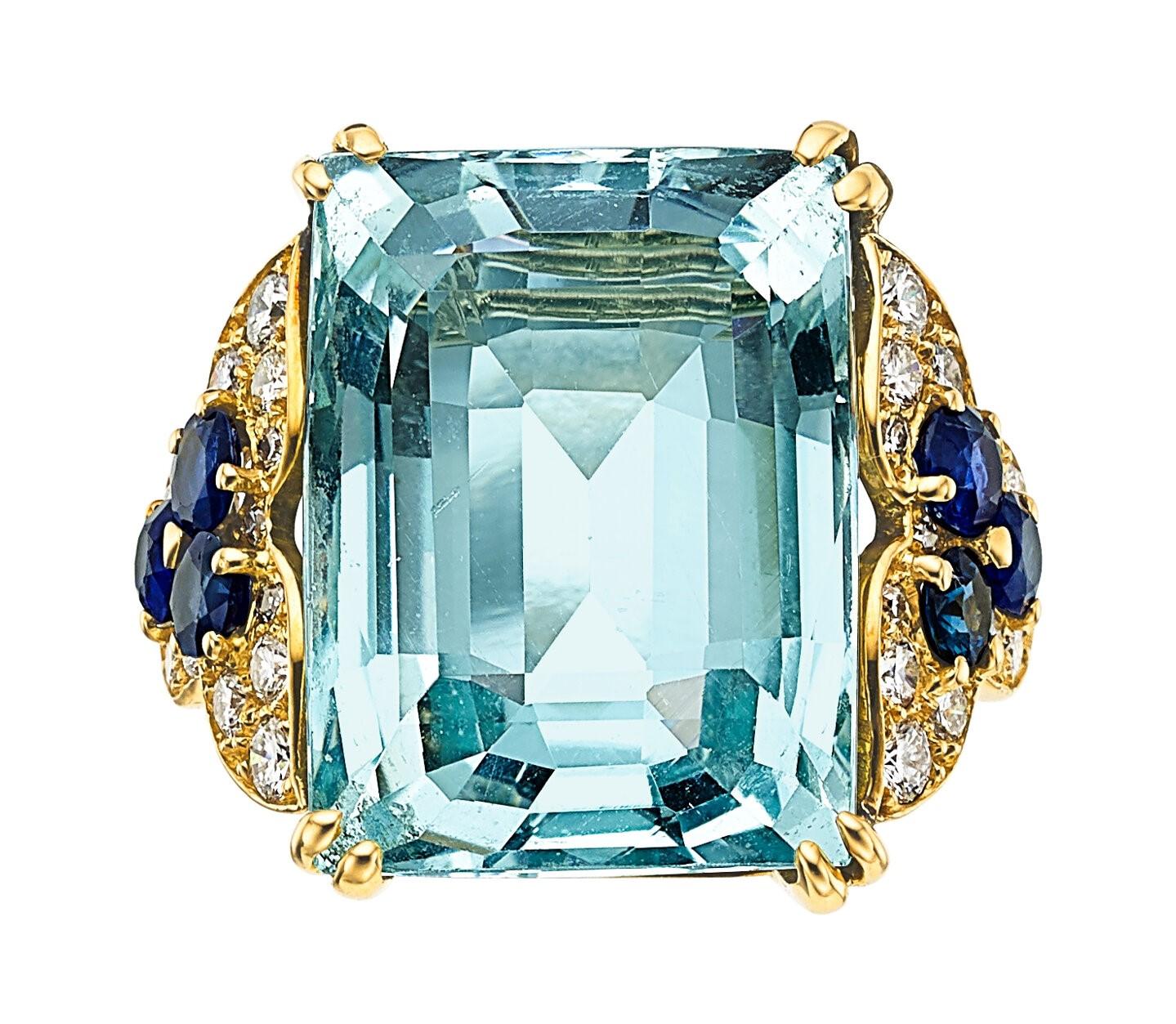 Art Nouveau Antique Monture Cartier 18k Gold 22.80 Carat Aquamarine Cocktail Ring, Size 7.5 For Sale