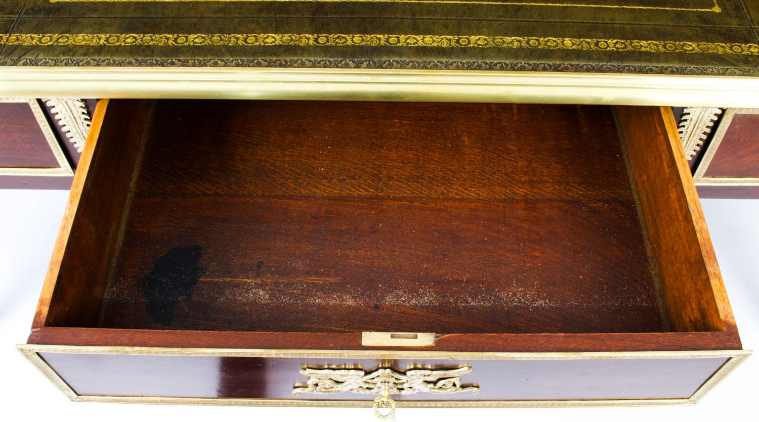Antiker, monumentaler französischer Empire-Büroplatten-Schreibtisch, 19. Jahrhundert im Angebot 13