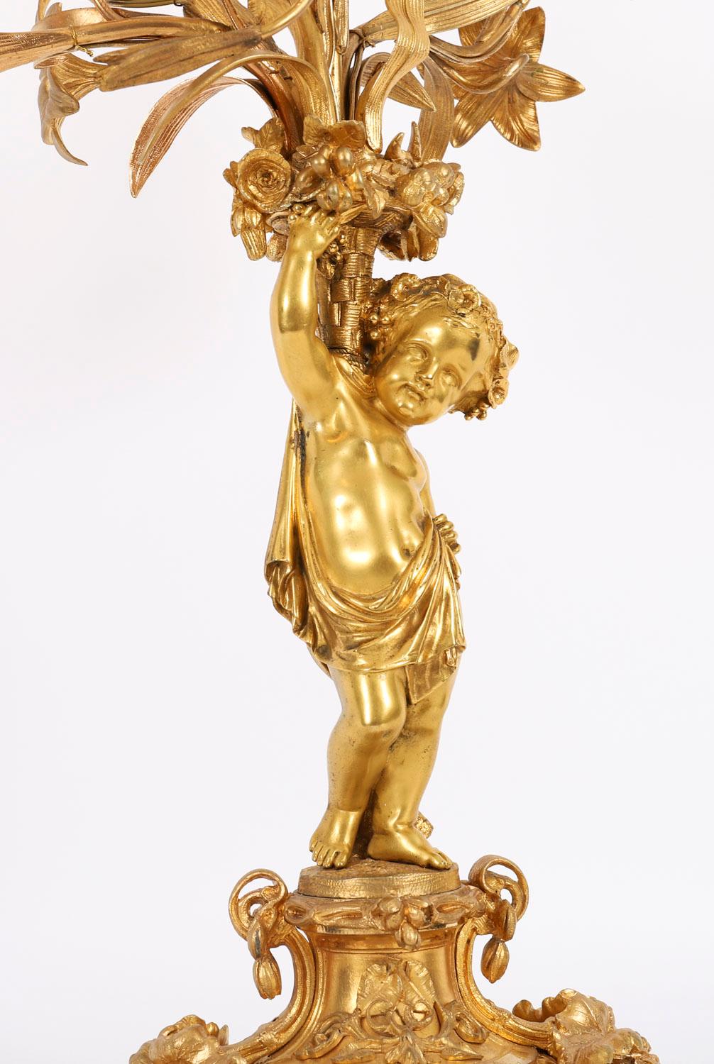 Ancienne lampe de table monumentale en bronze doré avec chérubin 19ème siècle en vente 6