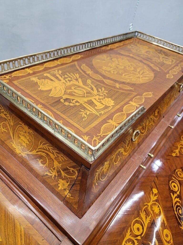 Antique Monumental French Regency Inlaid Brass Mounted Barrel Roll Top Desk For Sale 5