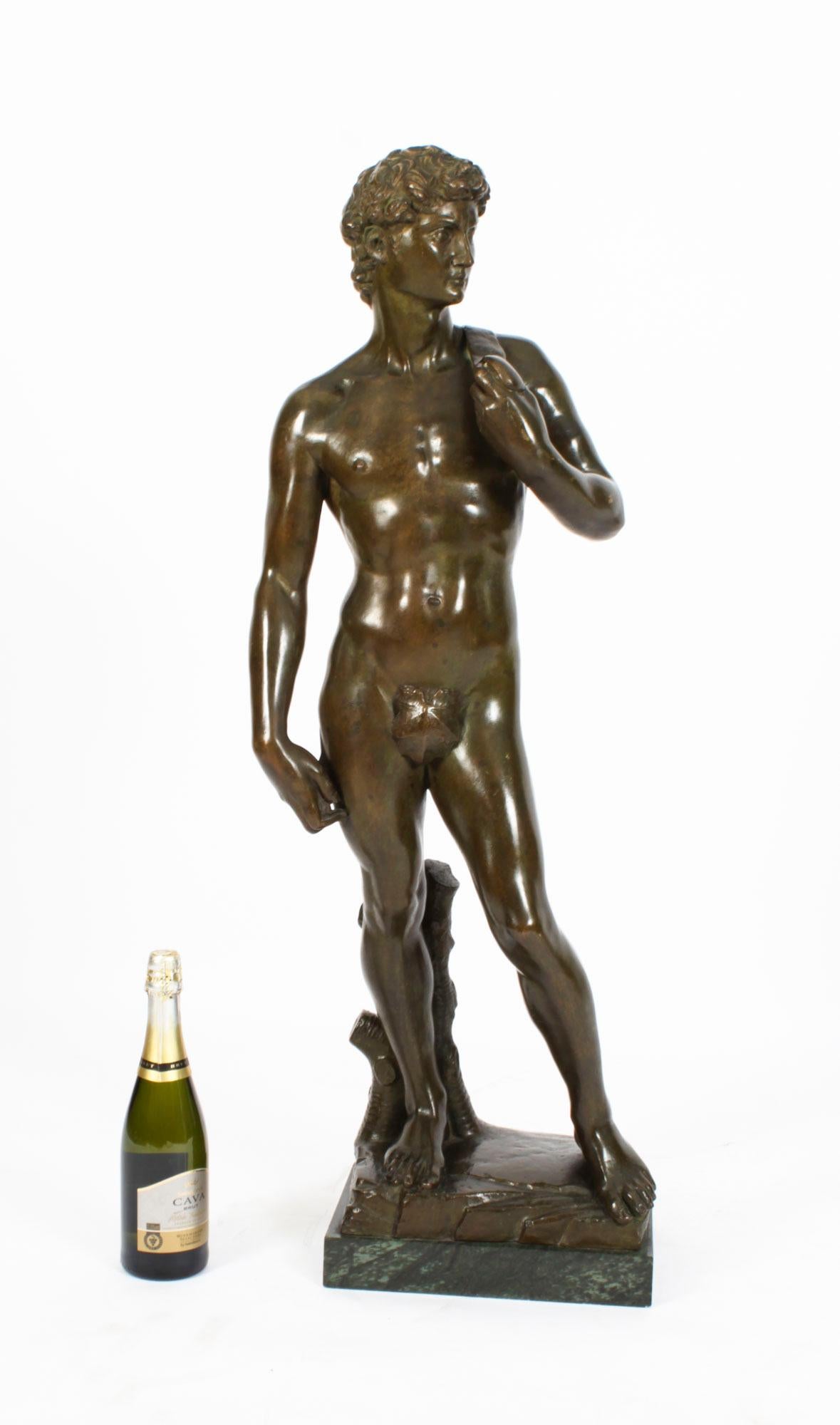 Antike Monumentale Grand Tour Bronze von Michelangelo David aus dem 19. Jahrhundert im Angebot 11
