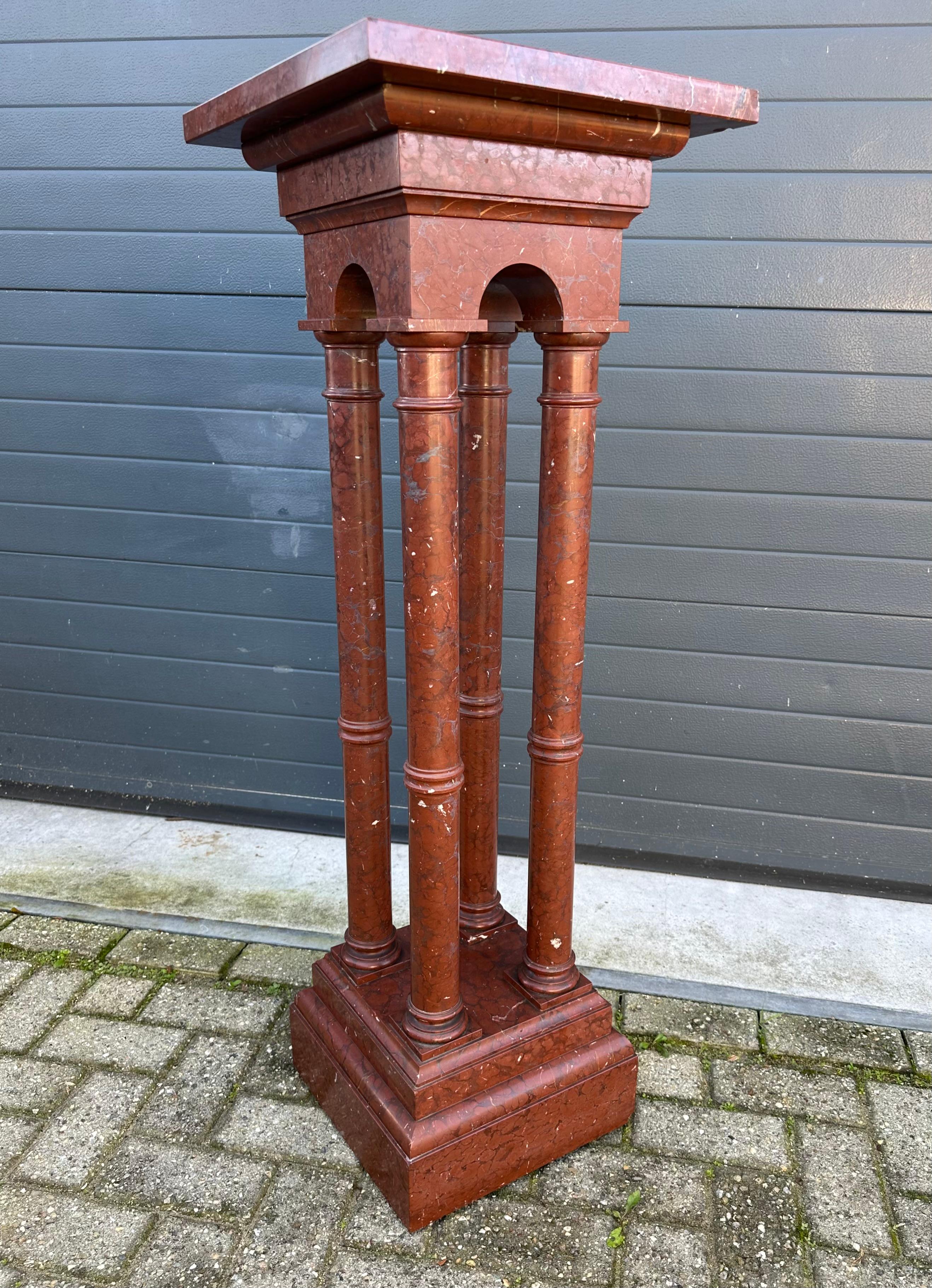 Antike & Monumental Hand Crafted Rouge Griotte Marmor Säulen The Pedestal Stand im Angebot 3