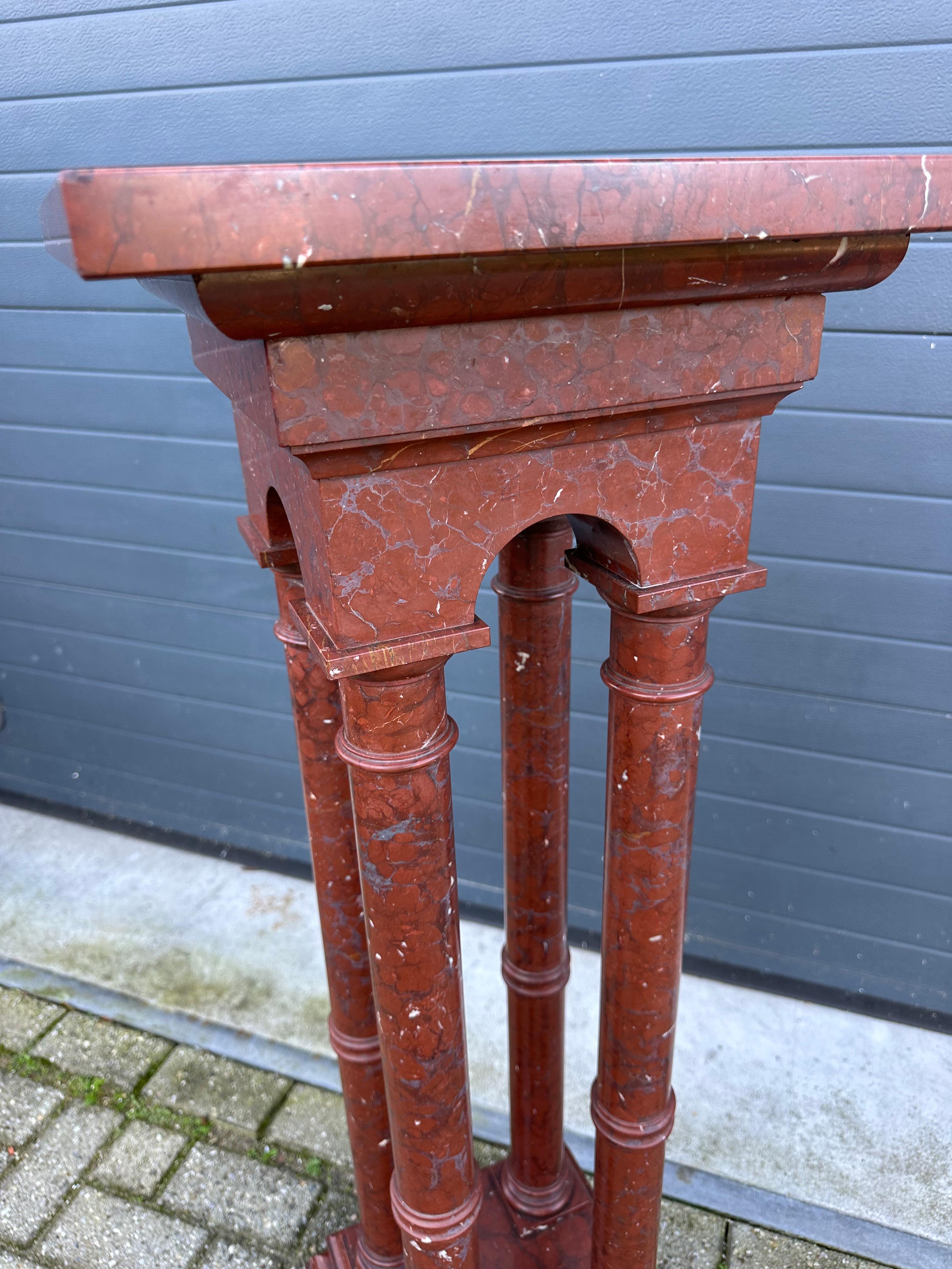 Antike & Monumental Hand Crafted Rouge Griotte Marmor Säulen The Pedestal Stand im Angebot 6