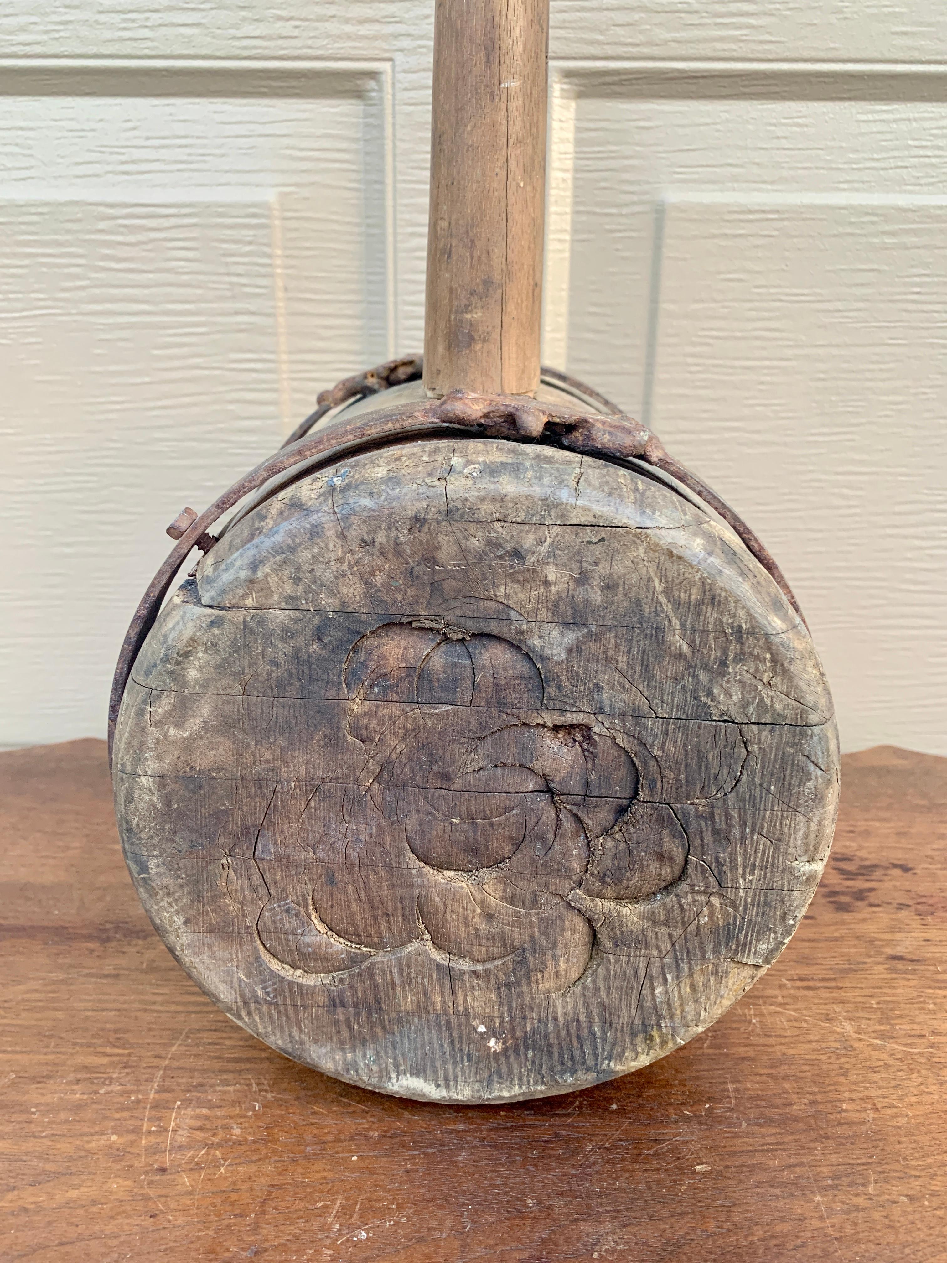 Antique Monumental Hand Made Wooden and Wrought Iron Carpenter's Mallet (maillet de charpentier en bois et en fer forgé) en vente 6
