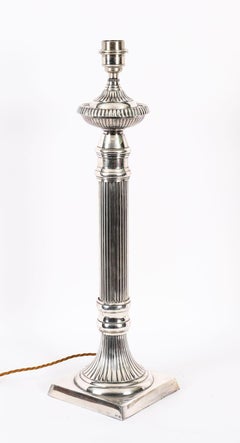 Antiguo Par Monumental Lámparas de Mesa Art Decó Plateadas Siglo XX