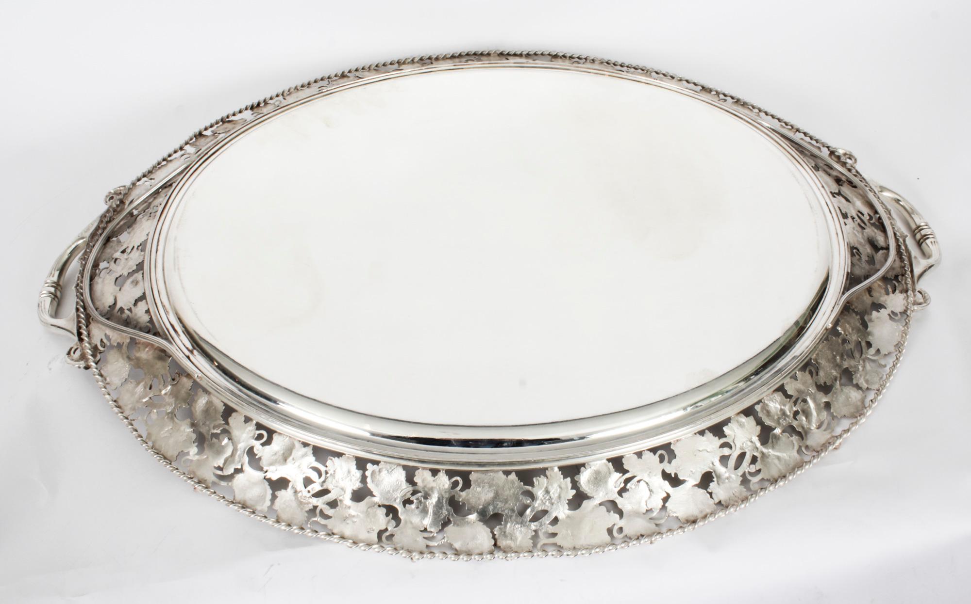 Antique Monumental Victorian Oval Silver Plated Tray 19th Century For Sale 1