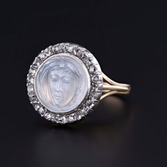 Antique Moonstone Cameo Ring of 14k Gold