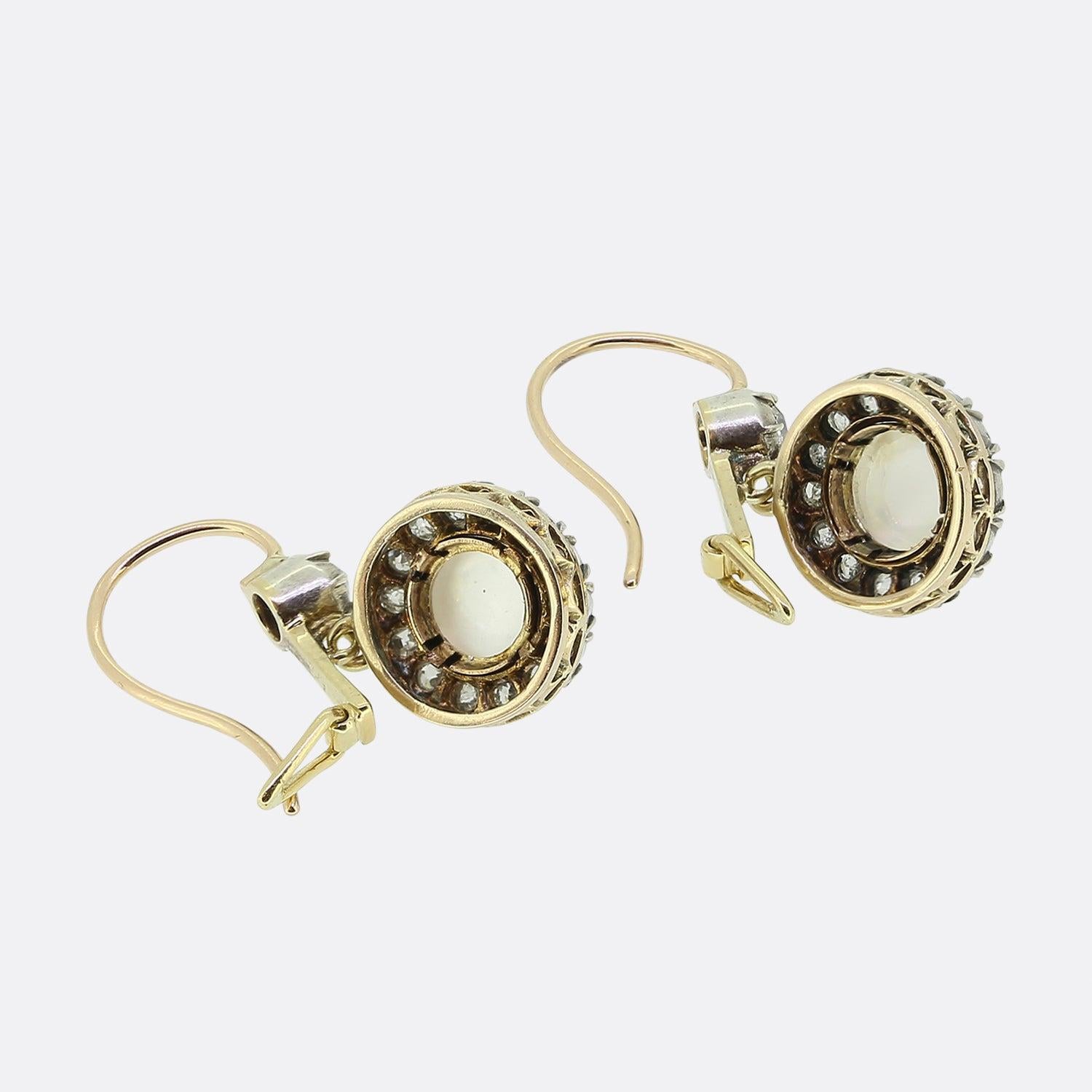 Antike Mondstein-Diamant-Tropfen-Ohrringe im Zustand „Gut“ im Angebot in London, GB