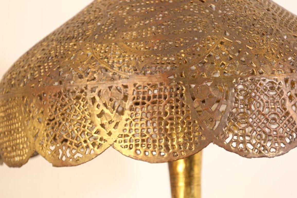 table lamp in arabic