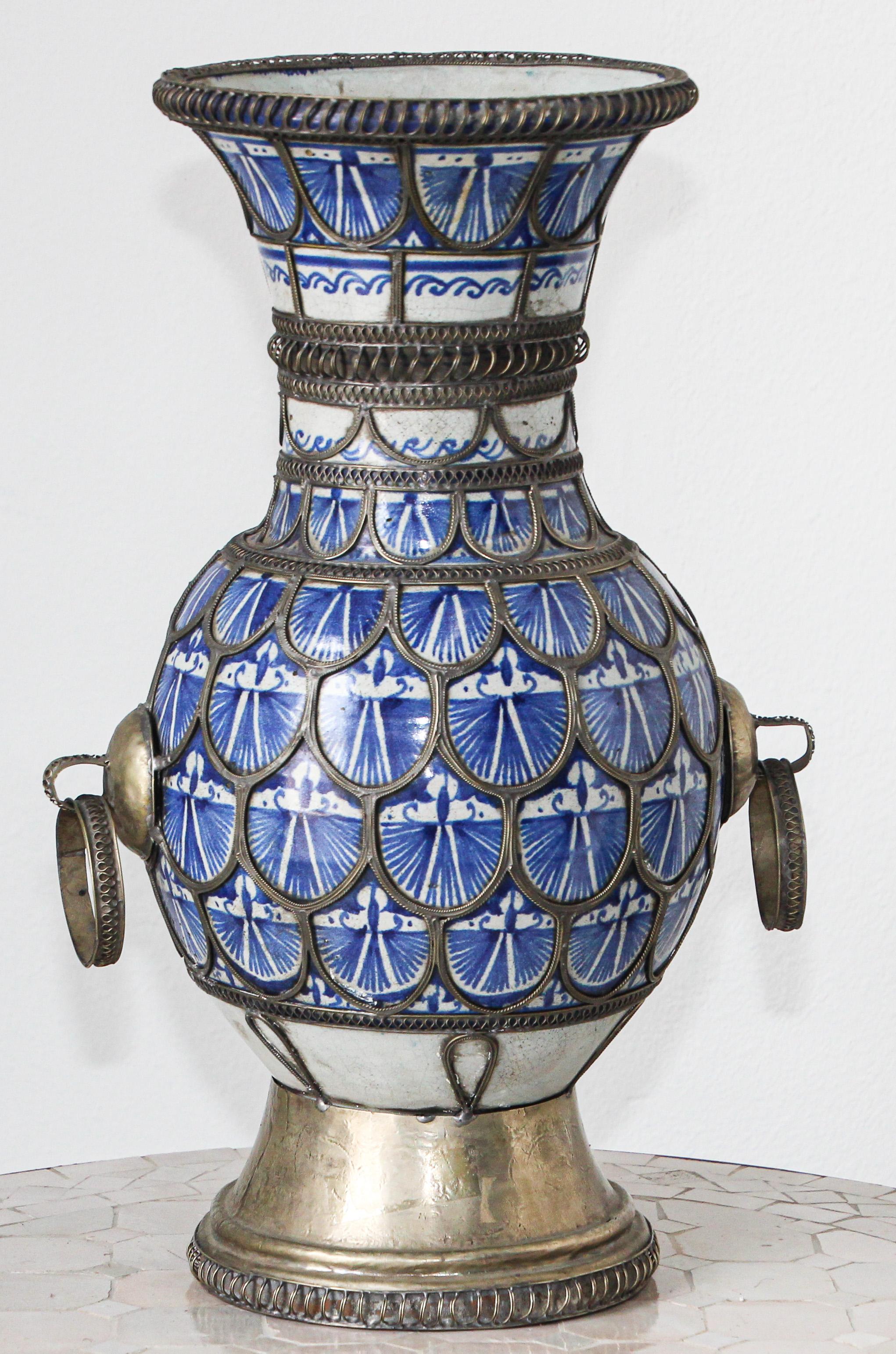 Antique Moorish  Ceramic Vase from Fez Blue and White with Silver filigree For Sale 3