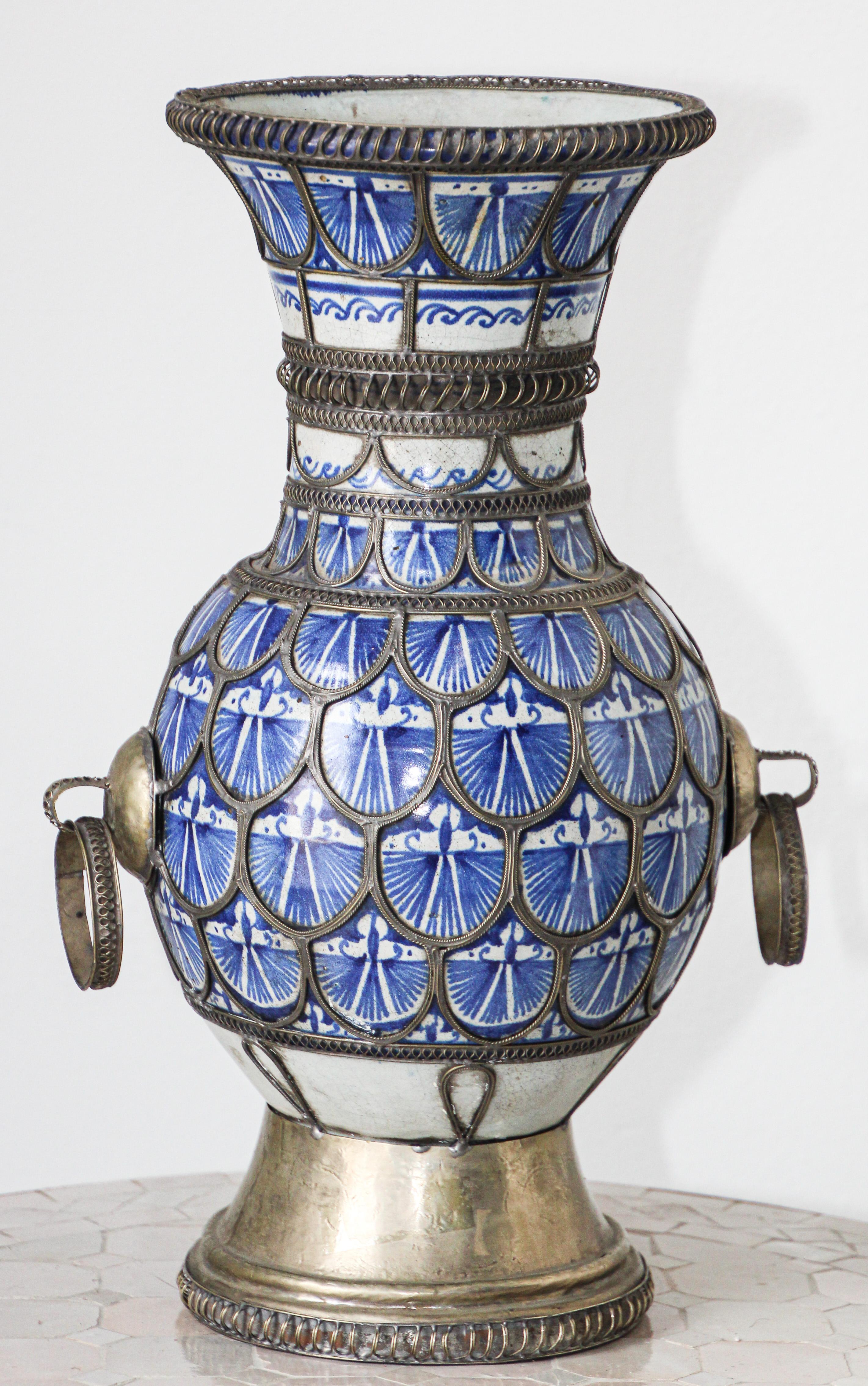 Antique Moorish  Ceramic Vase from Fez Blue and White with Silver filigree For Sale 5