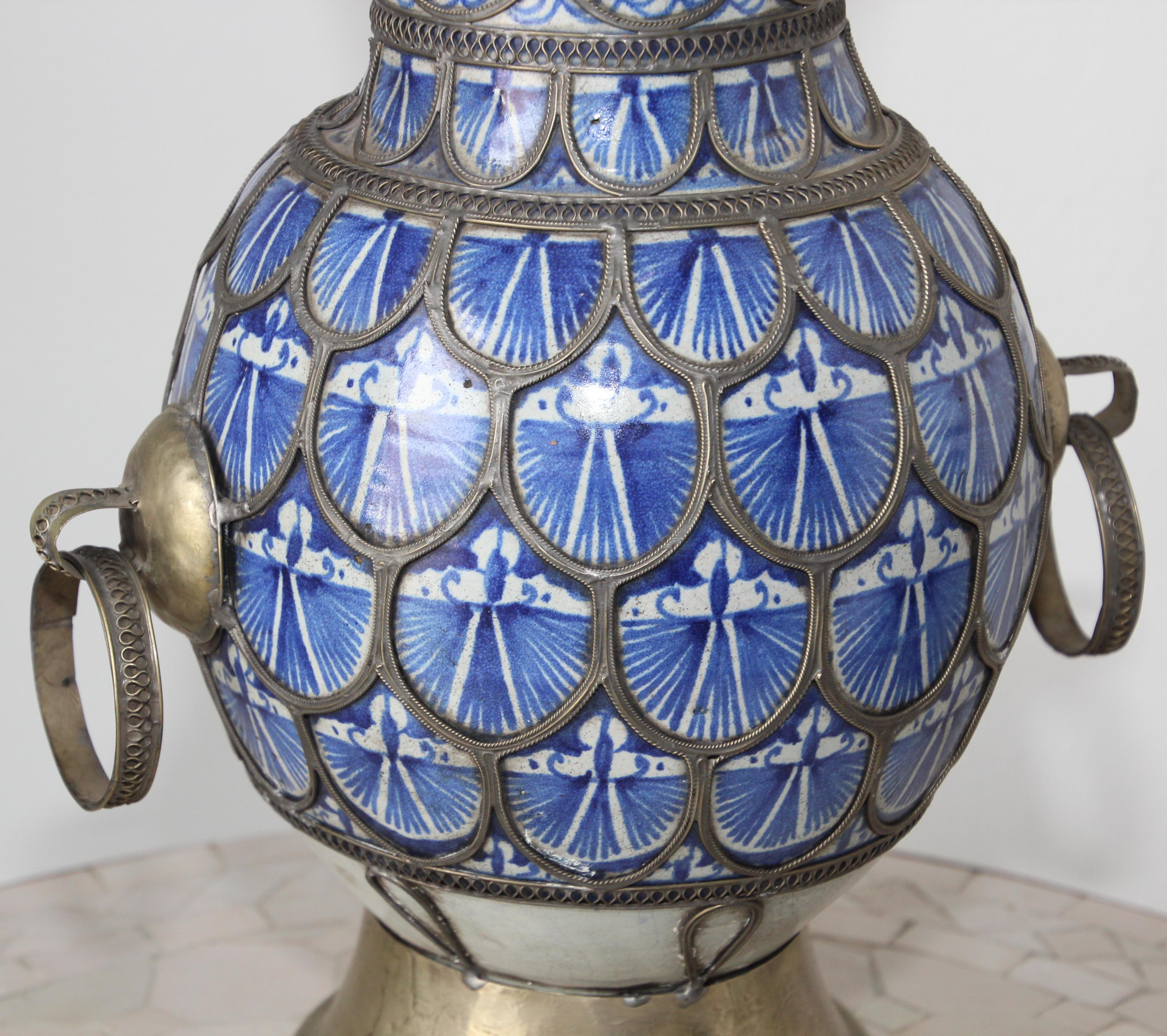 Antique Moorish  Ceramic Vase from Fez Blue and White with Silver filigree For Sale 8