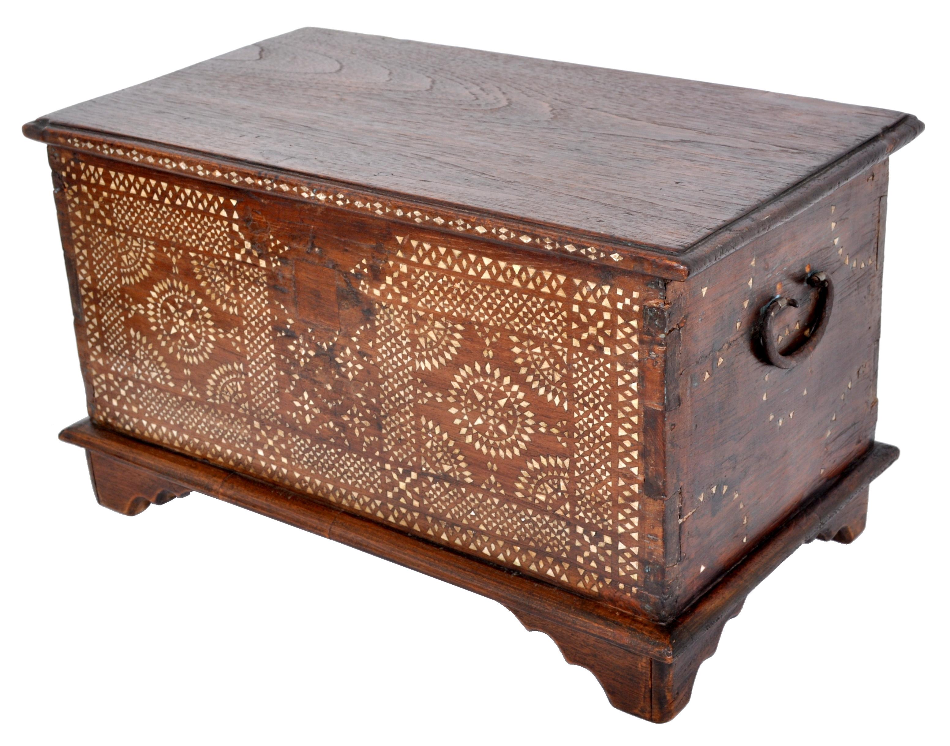 Antique Moorish Moroccan Islamic Inlaid Koran Quran Casket Box Coffer Trunk 1900 In Good Condition In Portland, OR