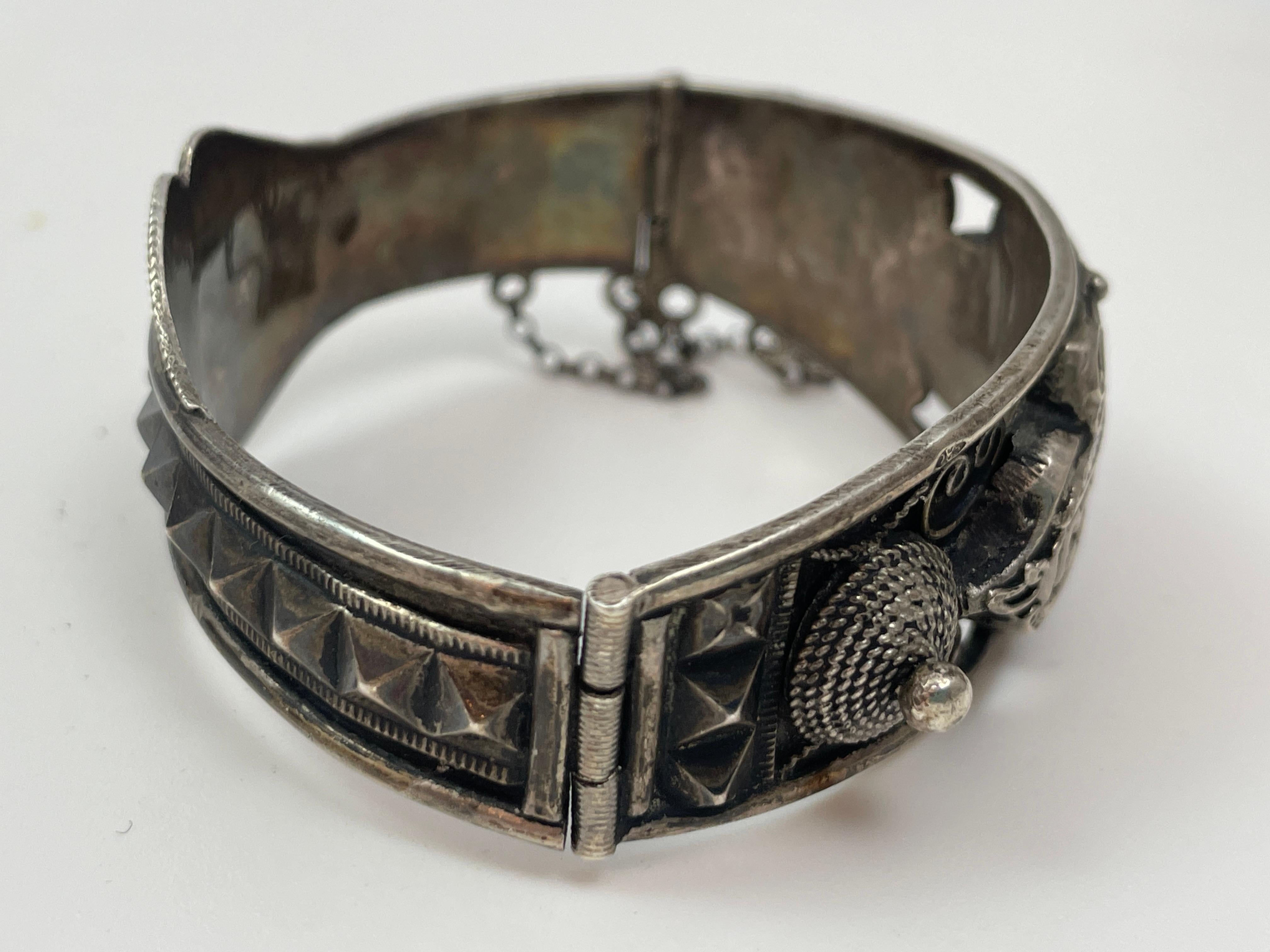 Antique Moorish North African Silver Cuff Bracelet For Sale 4