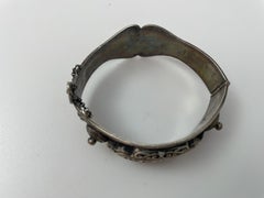 Antiguo brazalete morisco norteafricano de plata