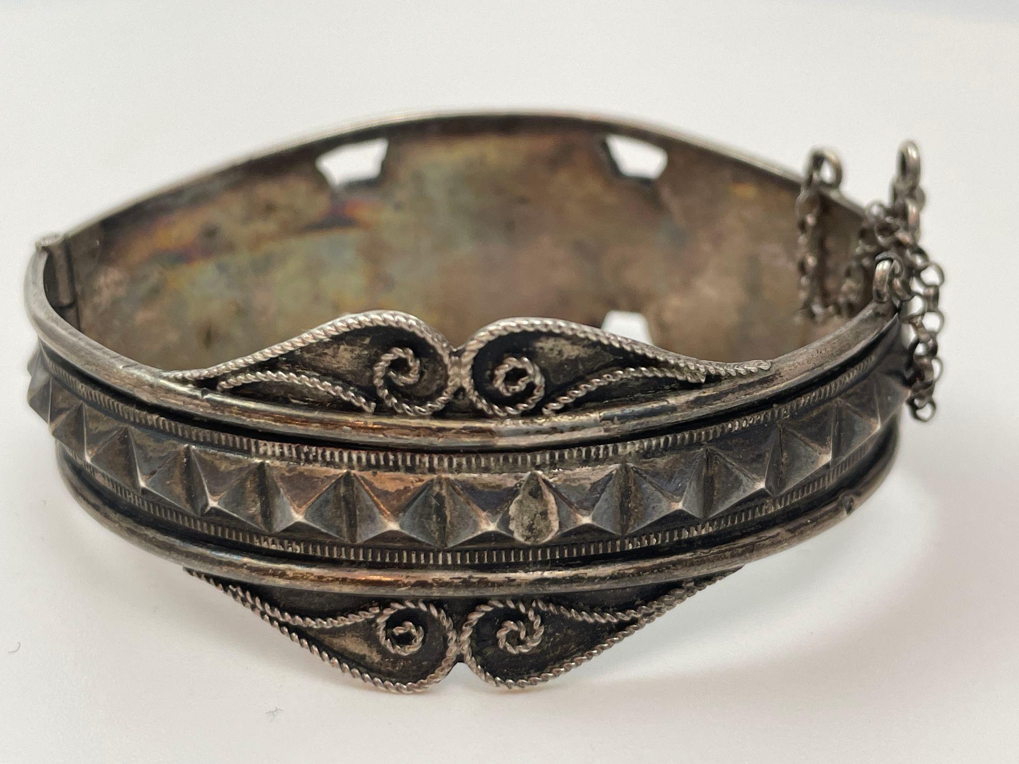 Islamic Antique Moorish North African Silver Cuff Bracelet For Sale