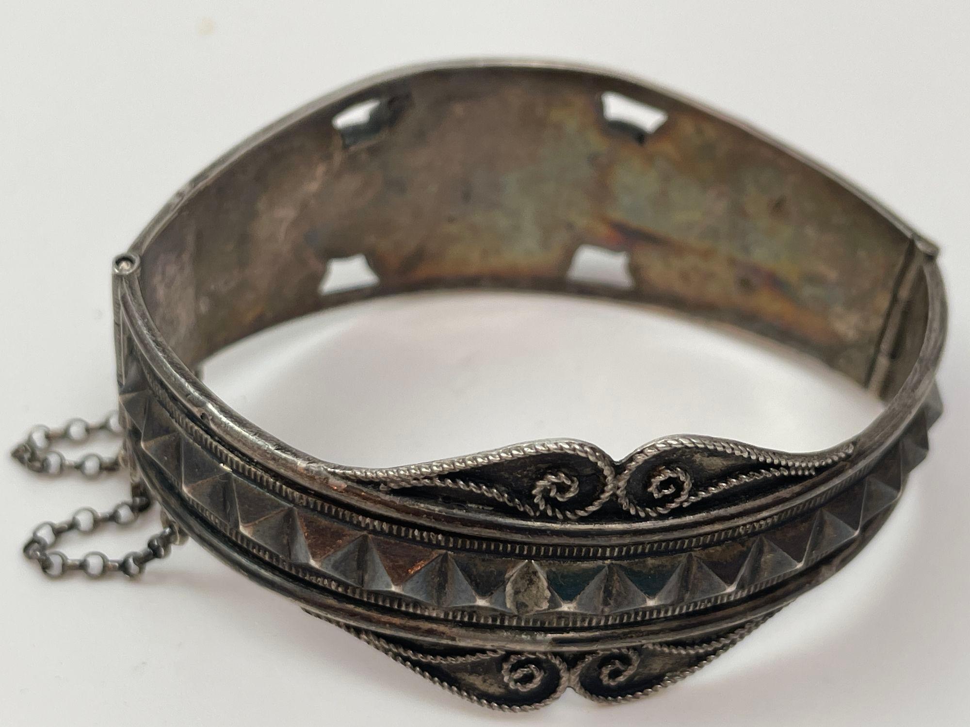 Hand-Crafted Antique Moorish North African Silver Cuff Bracelet For Sale