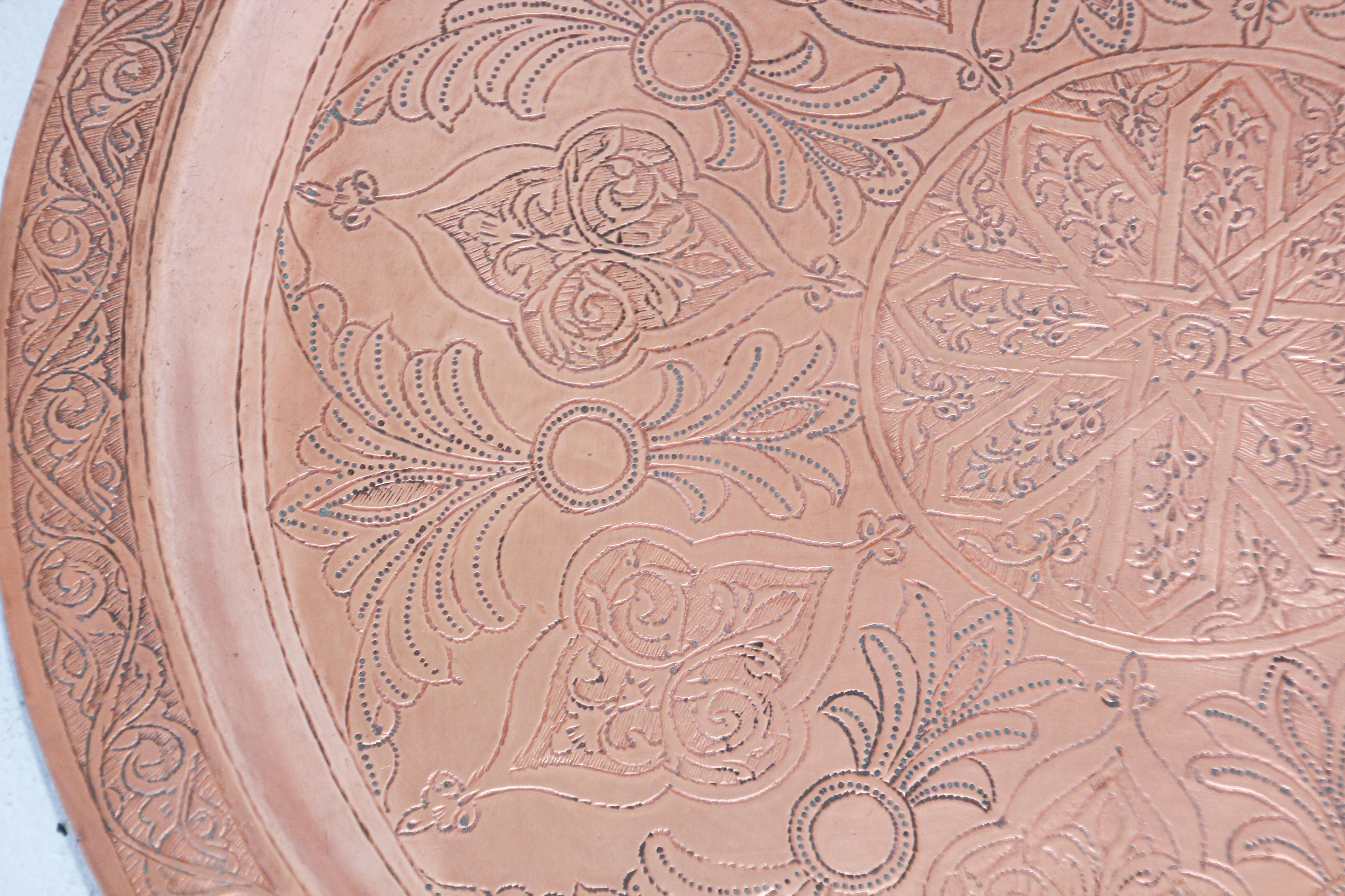 Antique Moorish Round Copper Tray In Good Condition For Sale In North Hollywood, CA