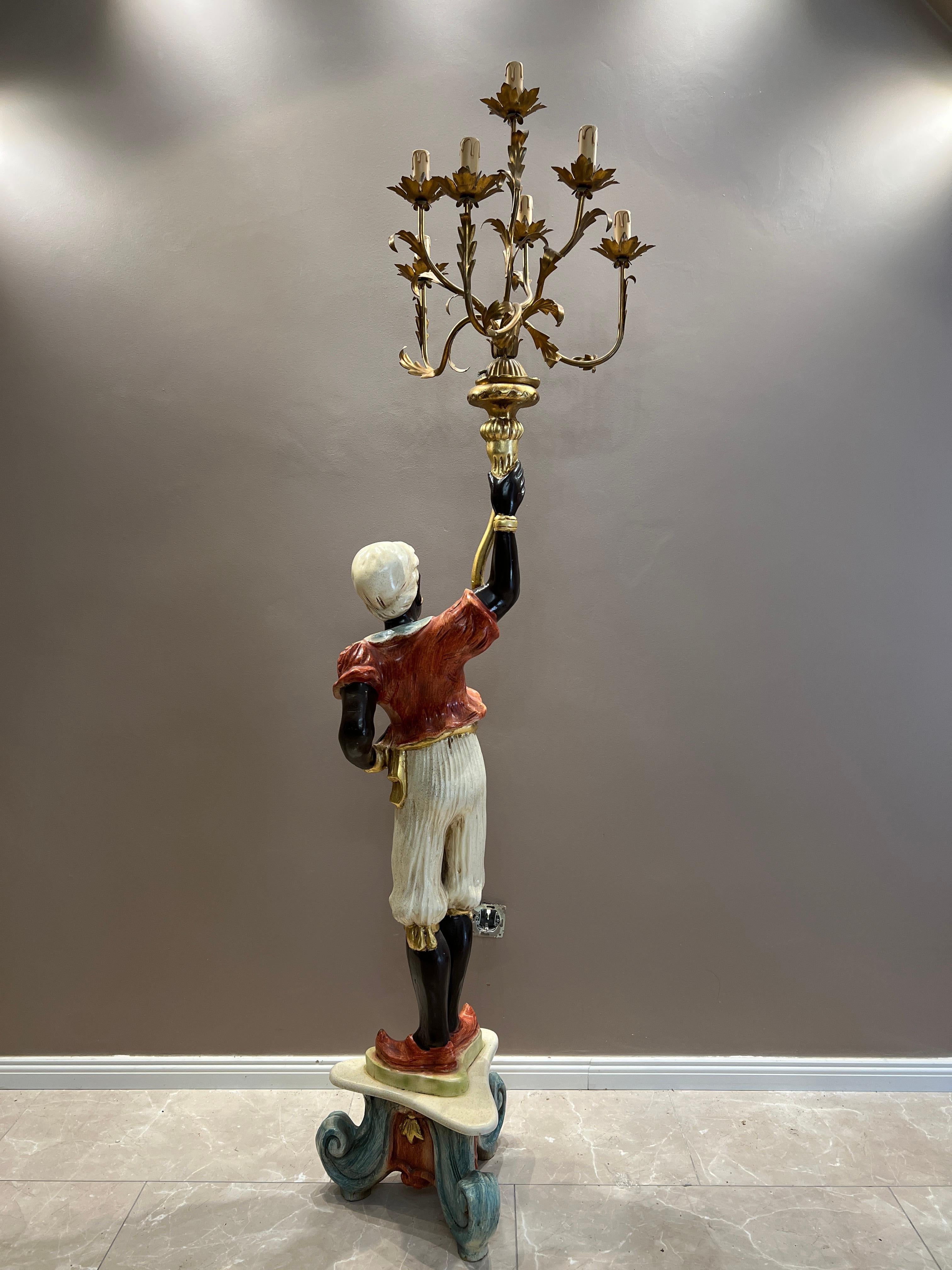 Lampe sculpture antique de style mauresque - Accents dorés peints à la main, Design Elegance en vente 9