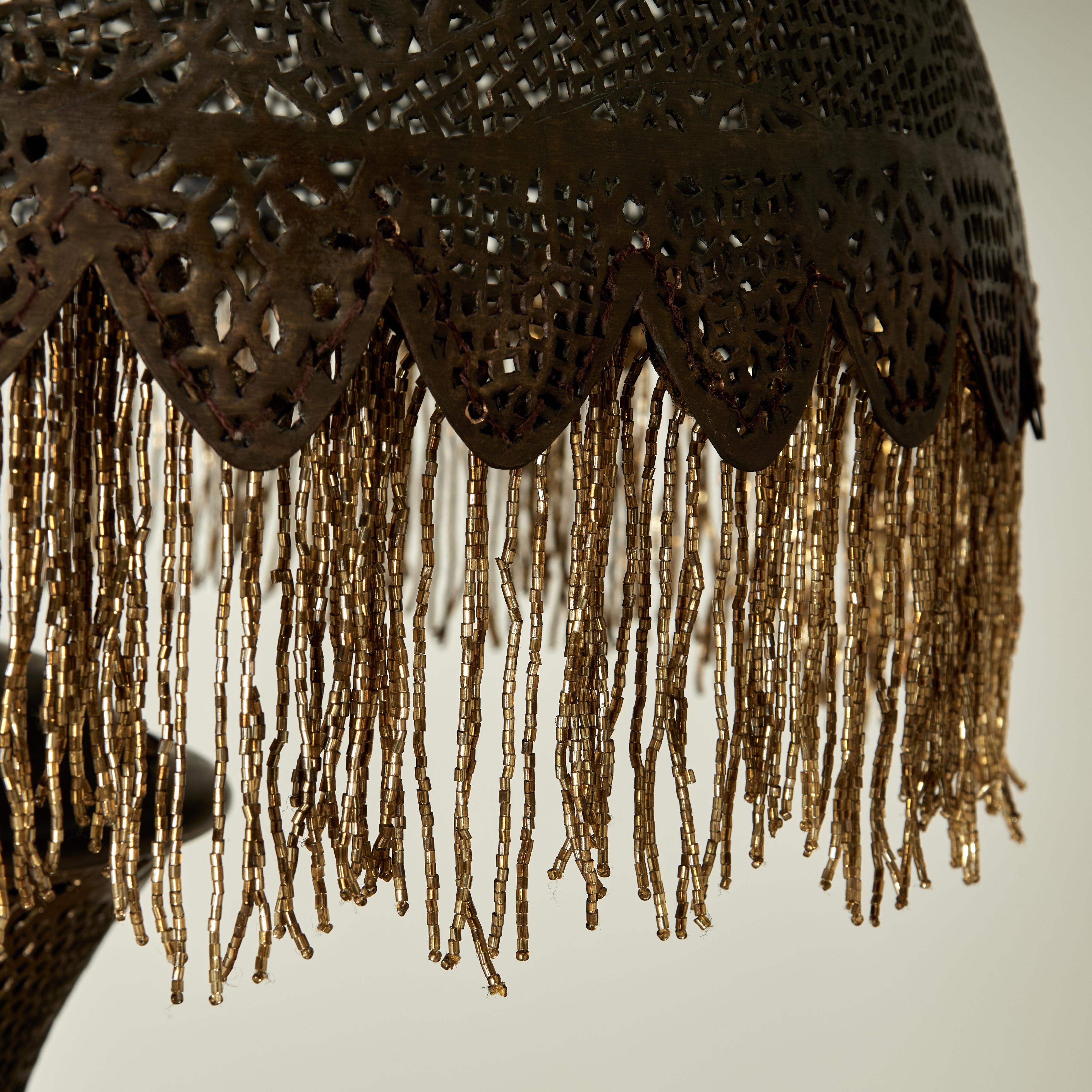 Marocain Lampadaire marocain antique en laiton en vente
