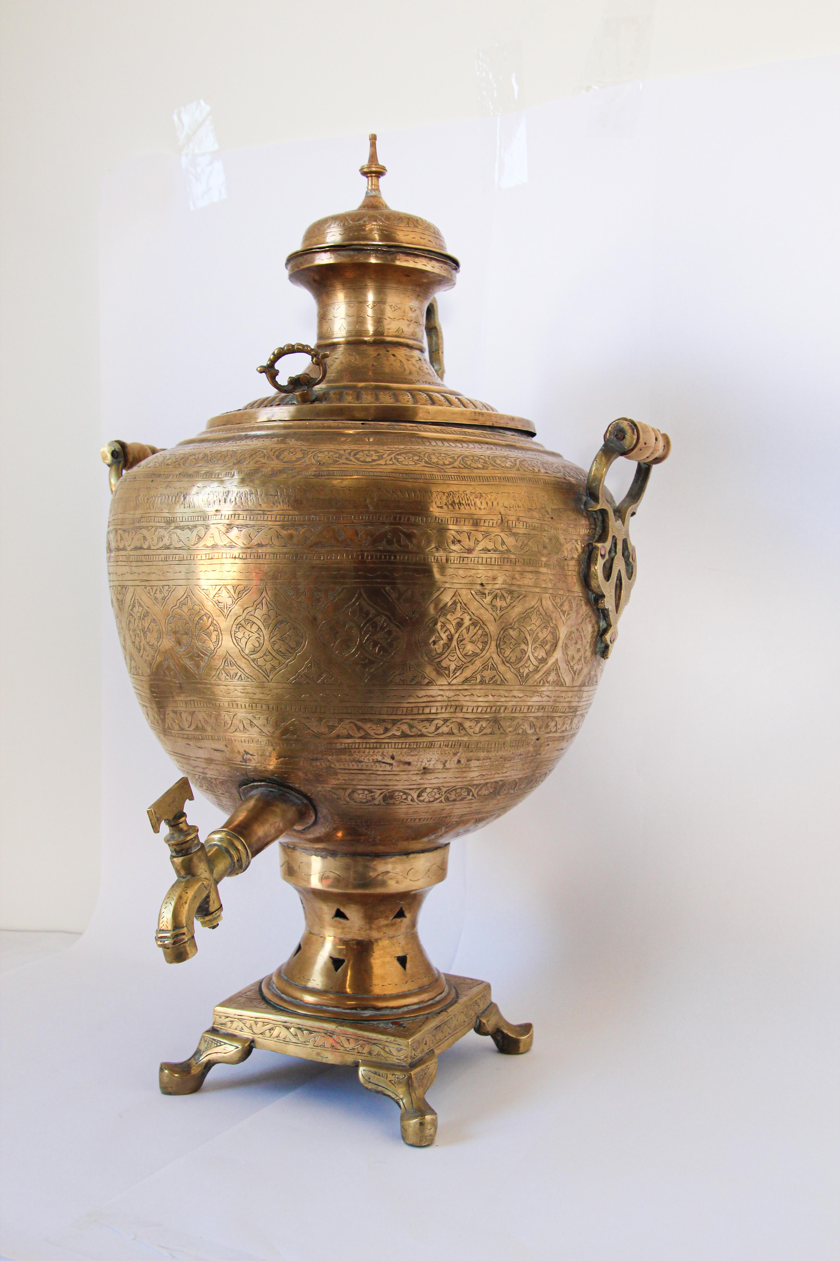 Antique Mughal Indian Brass Samovar For Sale 2