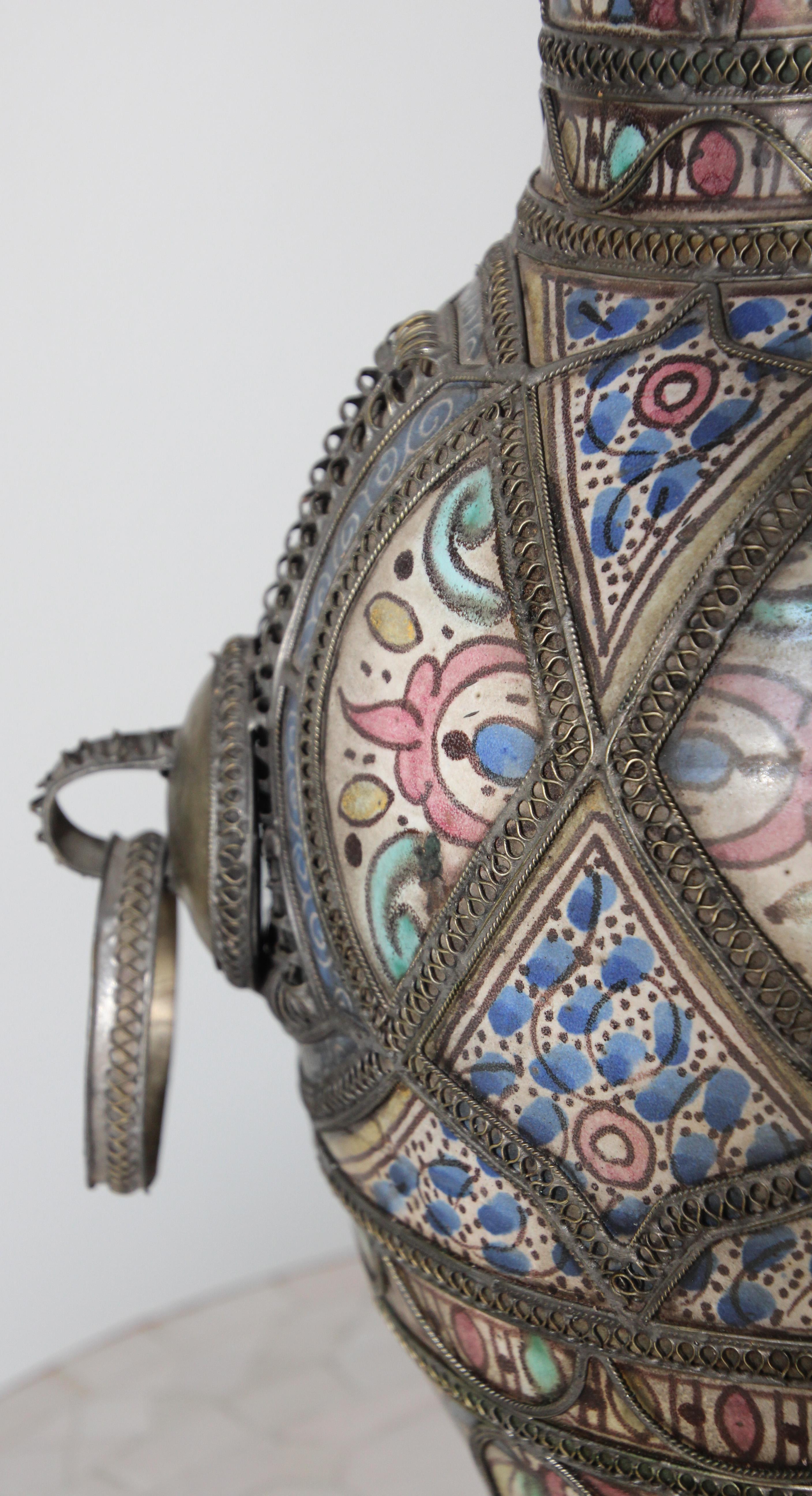 Antique Moroccan Ceramic Footed Vase from Fez with Silver Filigree For Sale 5