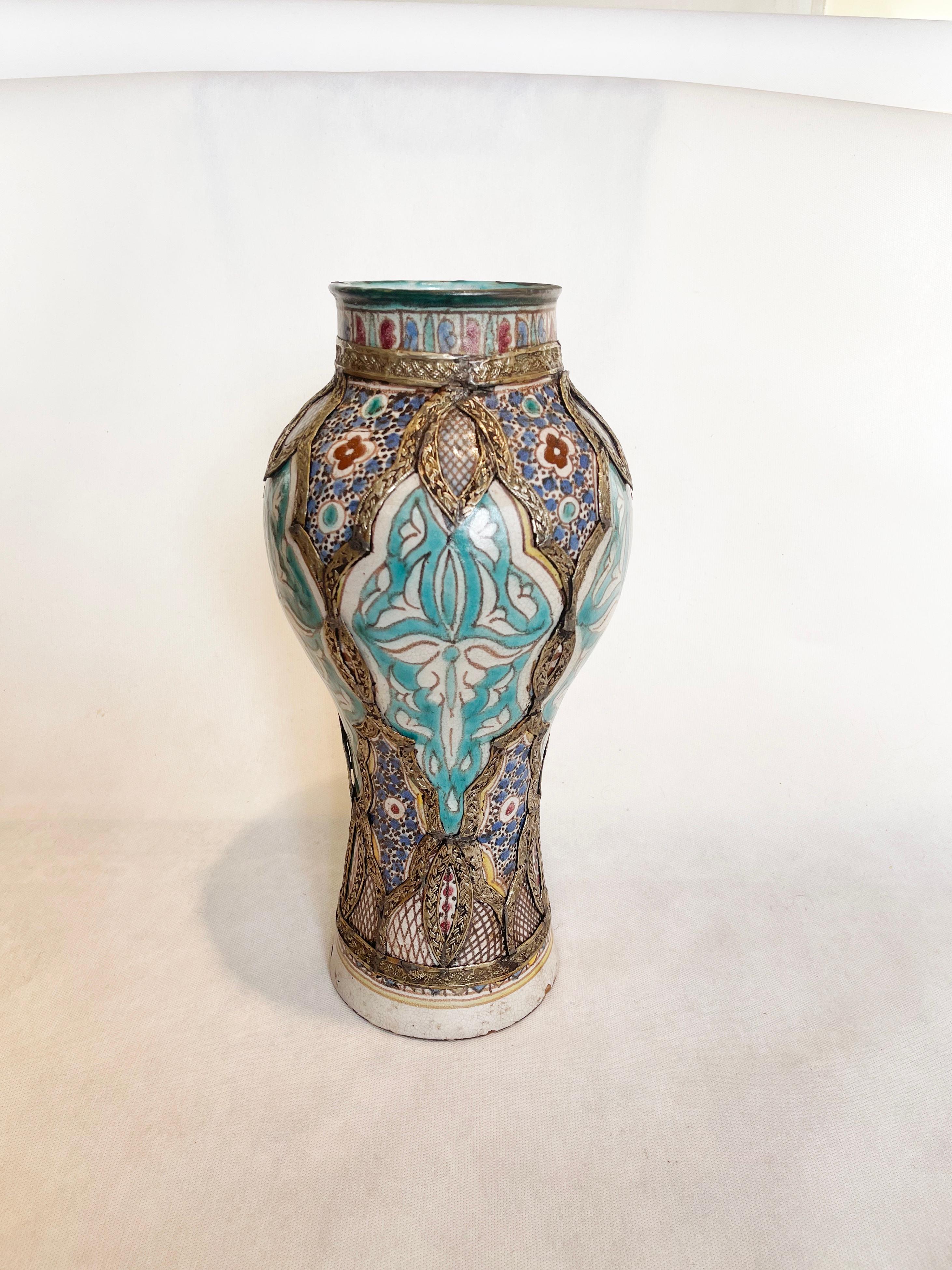 Hand-Crafted Antique Moroccan Fez Majolica Ceramic Vase, Silver Metal Filigree, 1930s For Sale