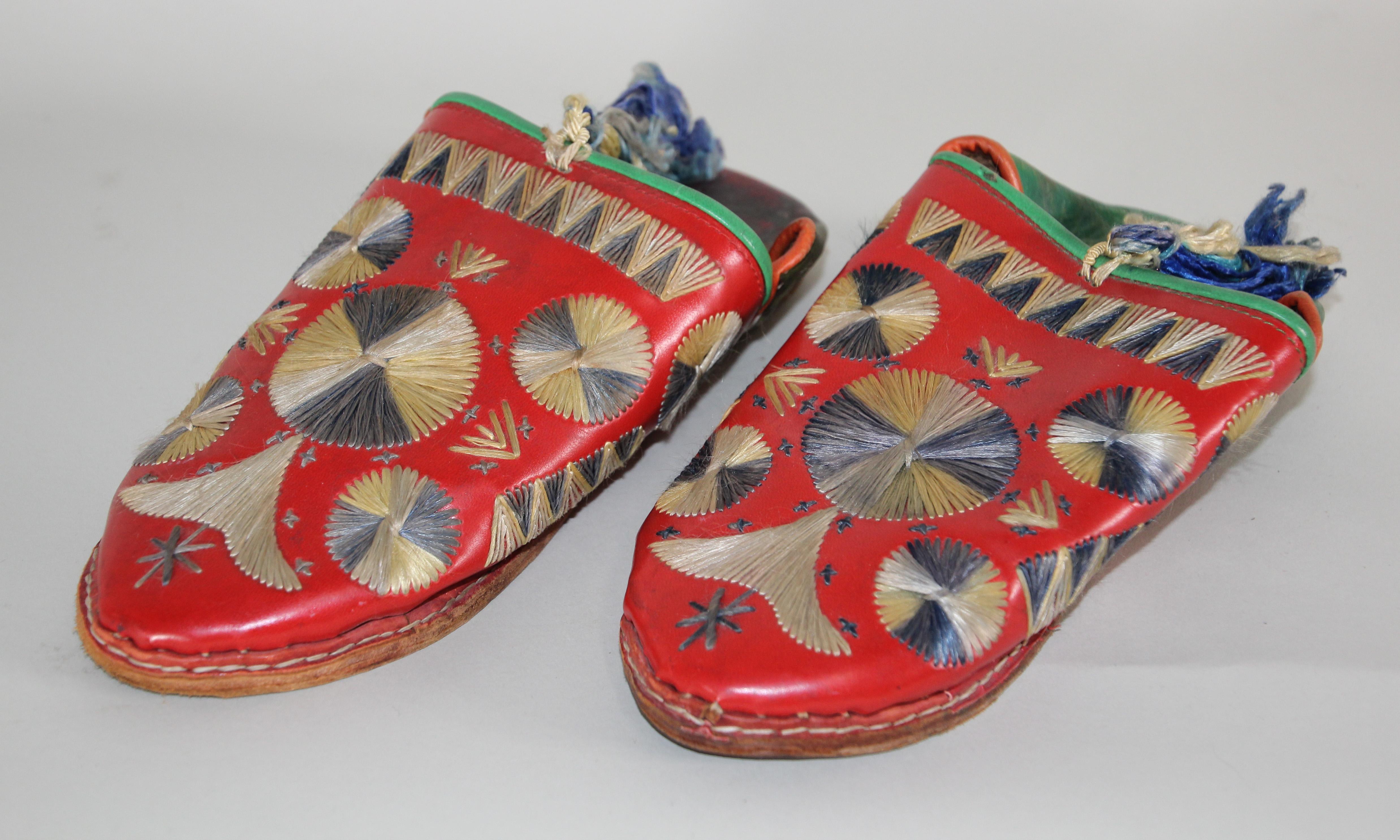 20th Century Antique Moroccan Hand Tooled Berber Leather Babouches Shoes For Sale