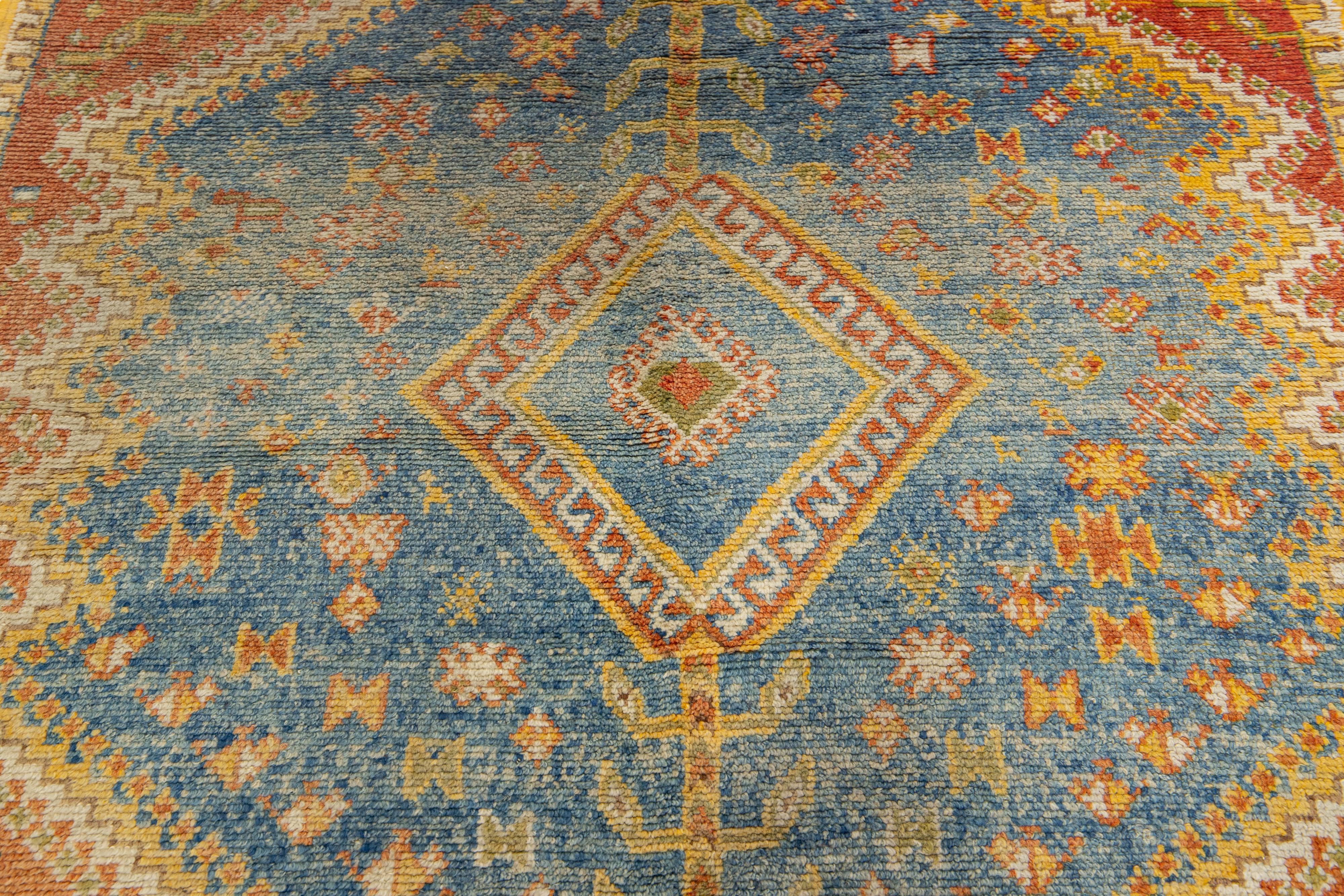 Tapis marocain ancien en laine orange géométrique fait à la main Bon état - En vente à Norwalk, CT