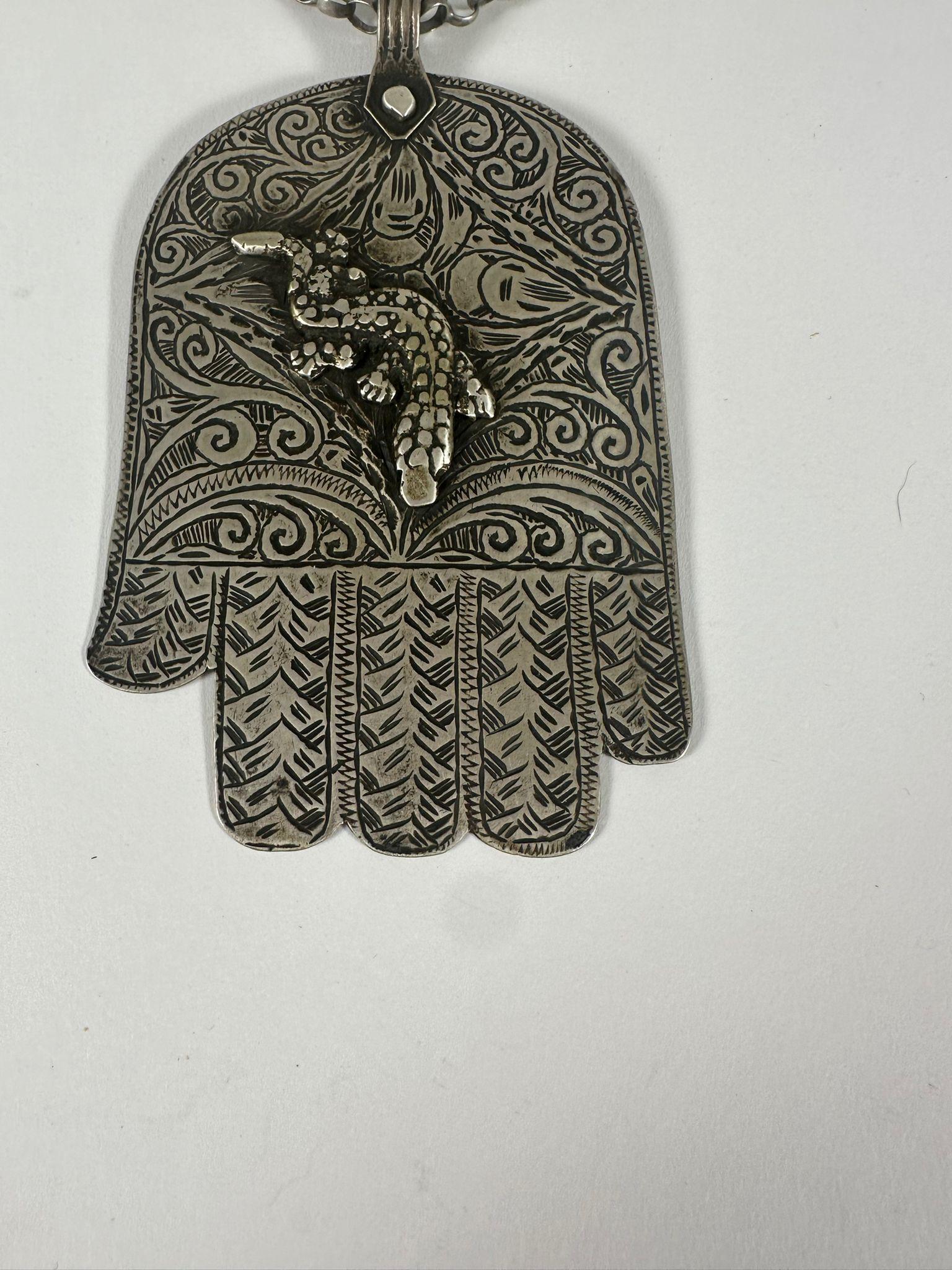 Antique Moroccan Handmade Silver Hamsa with Lizard Symbol – 1880 For Sale 1