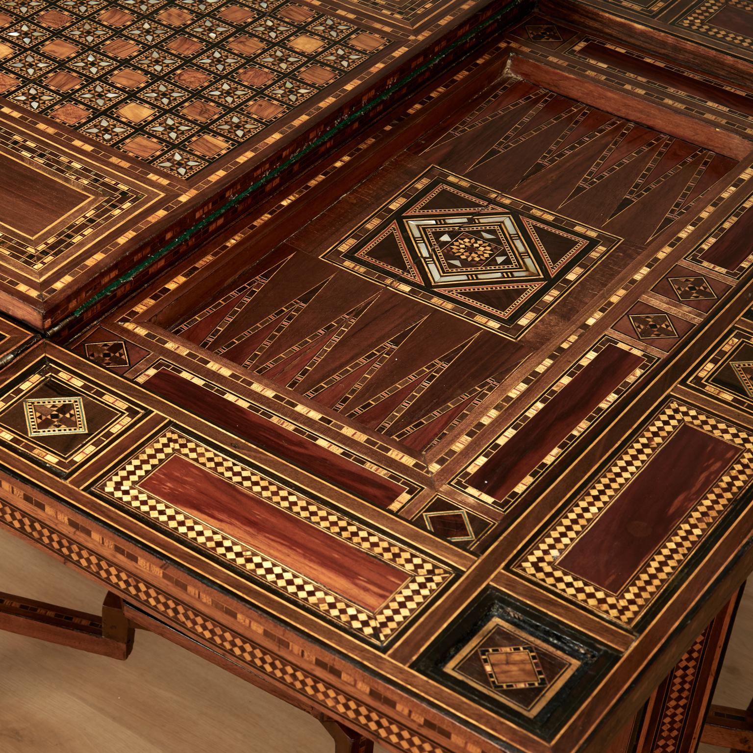 Ancienne console de jeu marocaine marquetée en vente 6