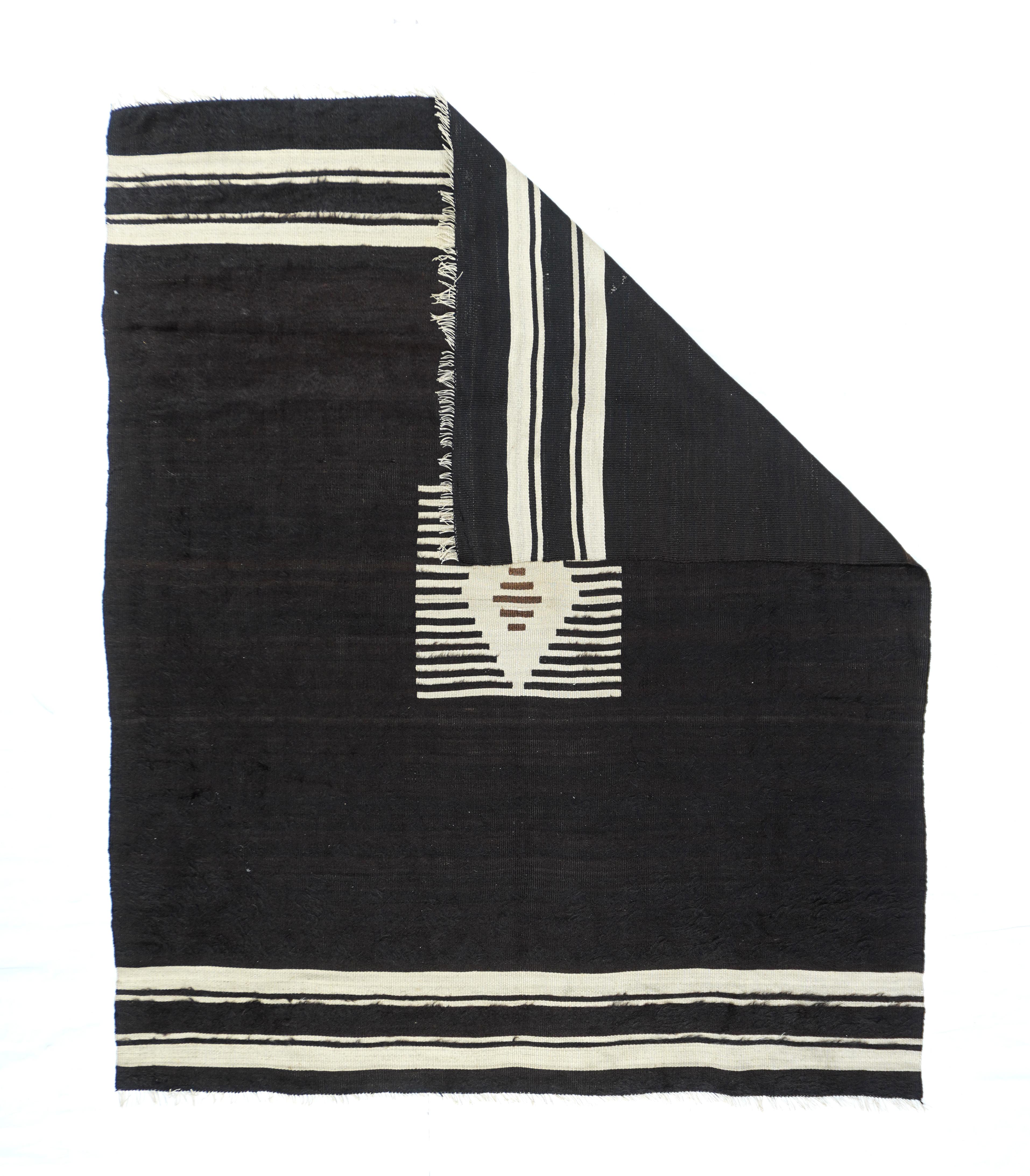 Antique Moroccan Kilim Rug 4'9