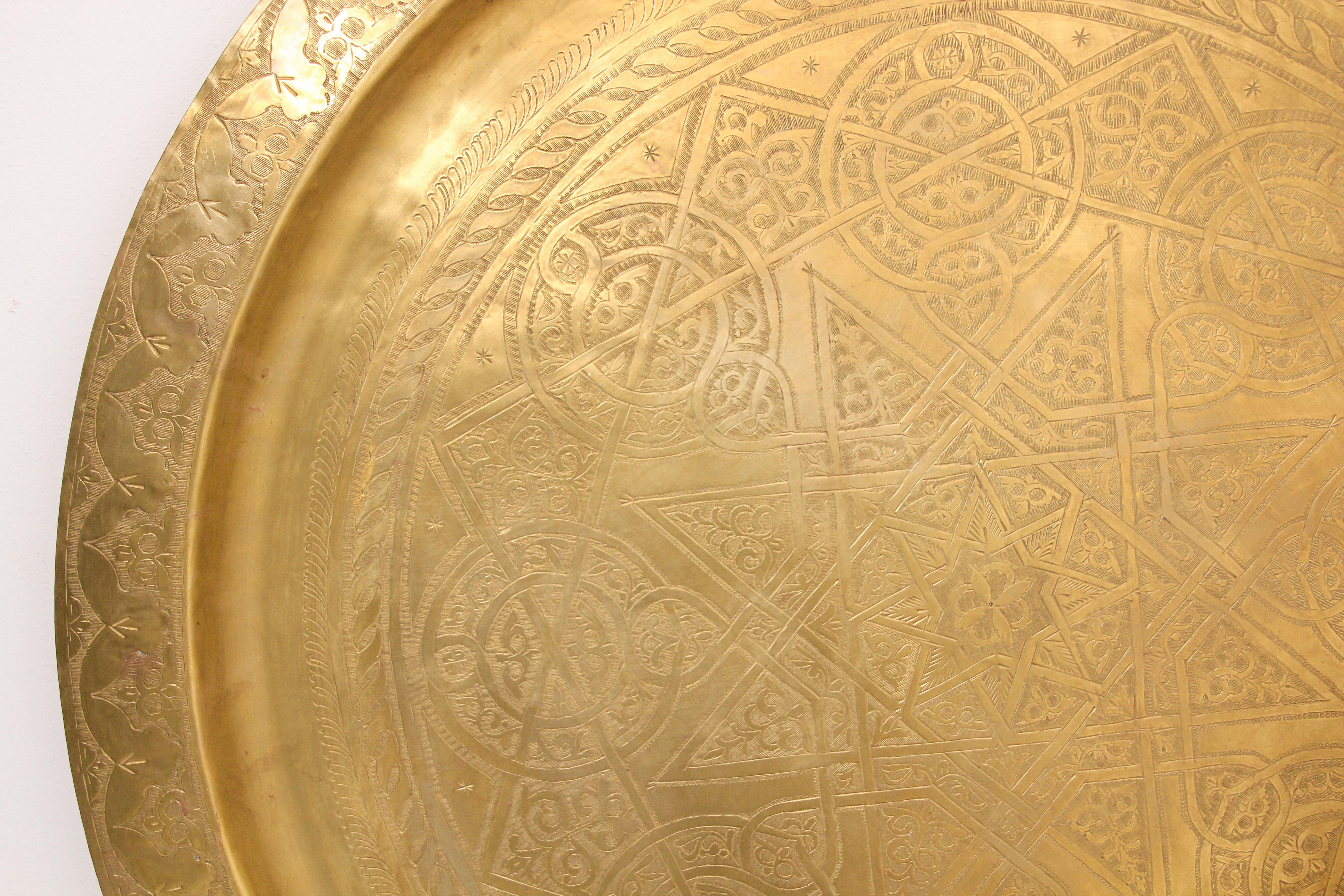 1940's Antique Moroccan Large Polished Round Brass Tray Platter 36 in. D. 4