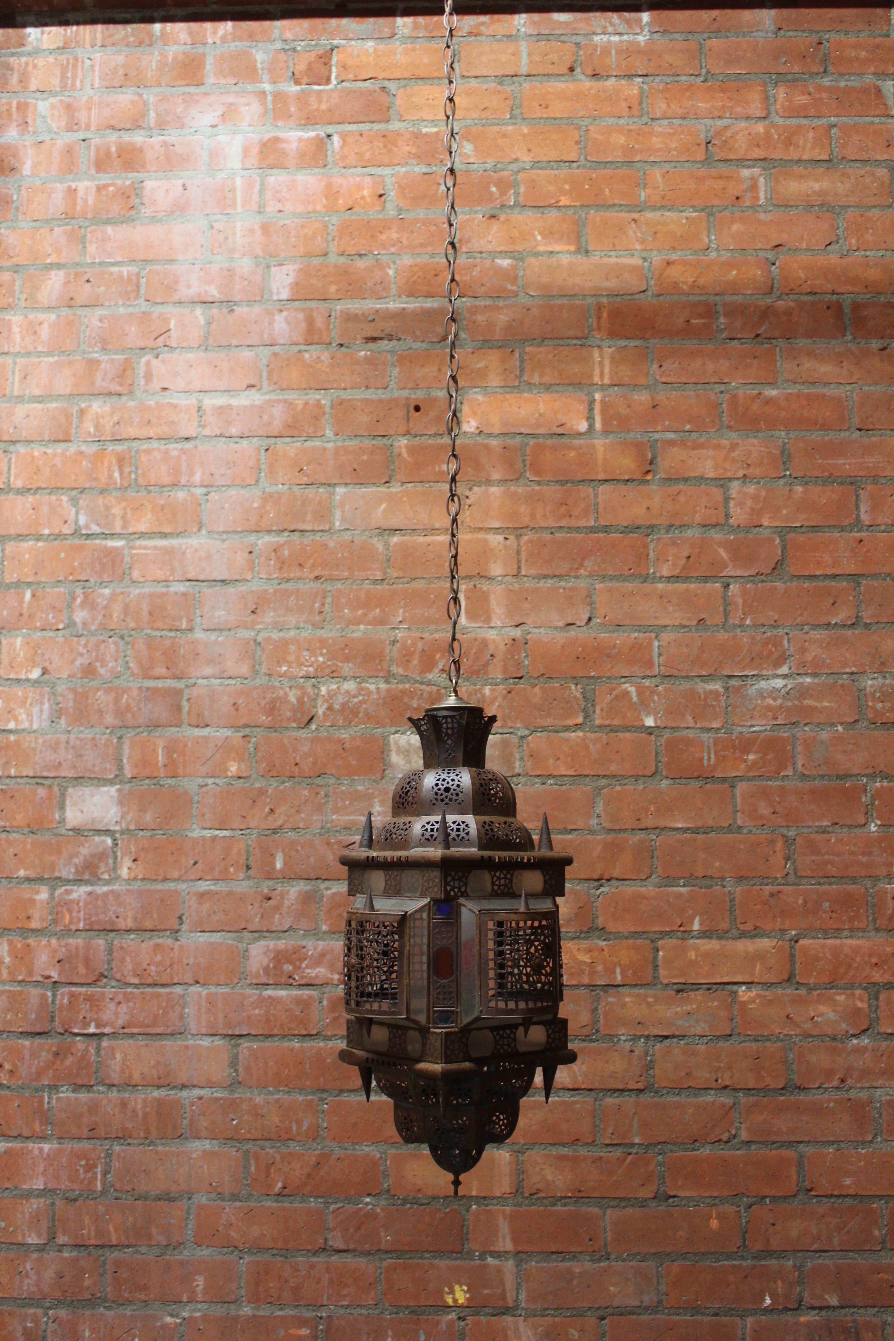 Antique Moroccan Moorish Hanging Lantern Pendant Light In Good Condition In Los Angeles, CA