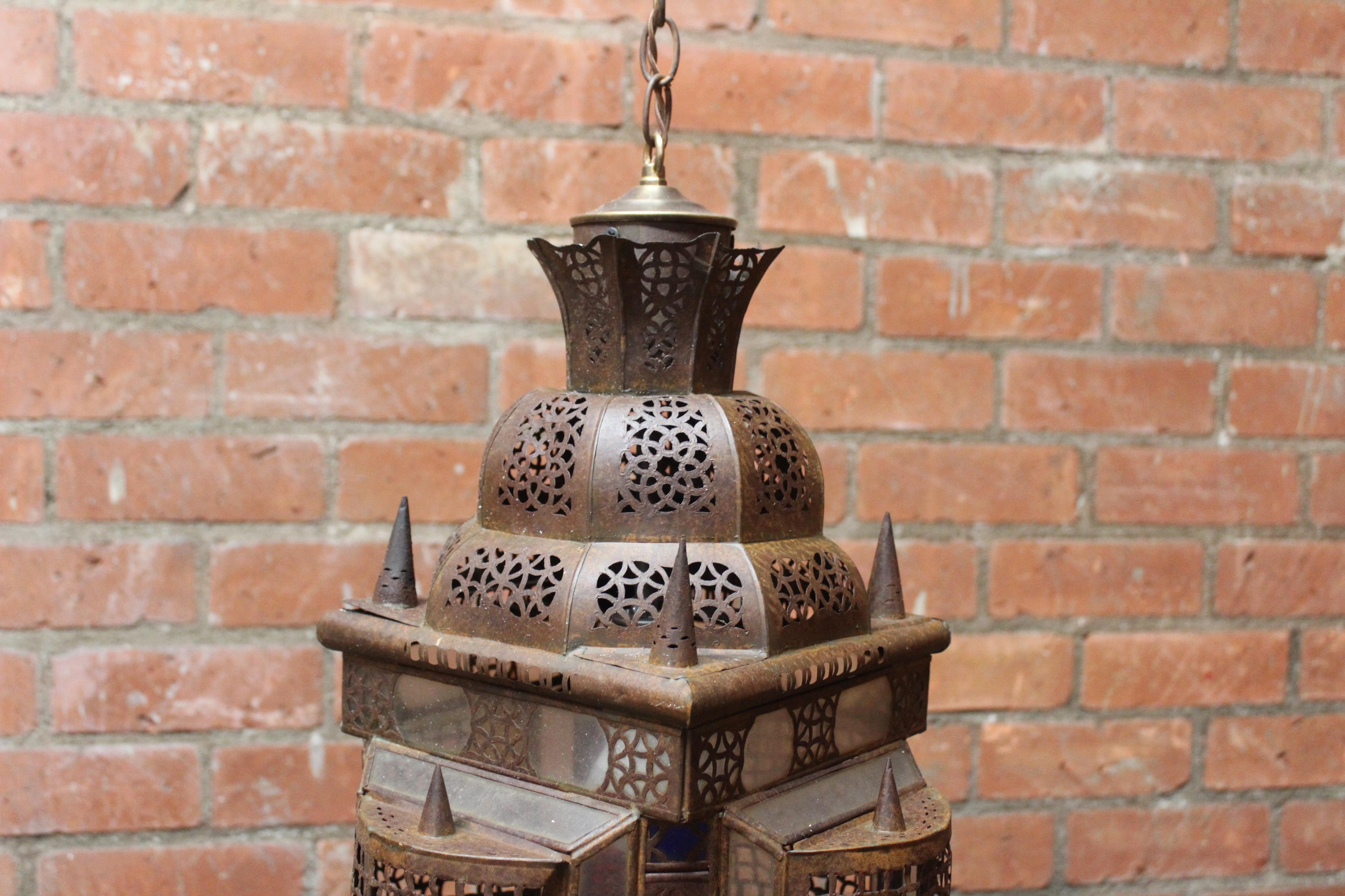 Lampe à suspension marocaine ancienne de style mauresque avec lanterne suspendue 2